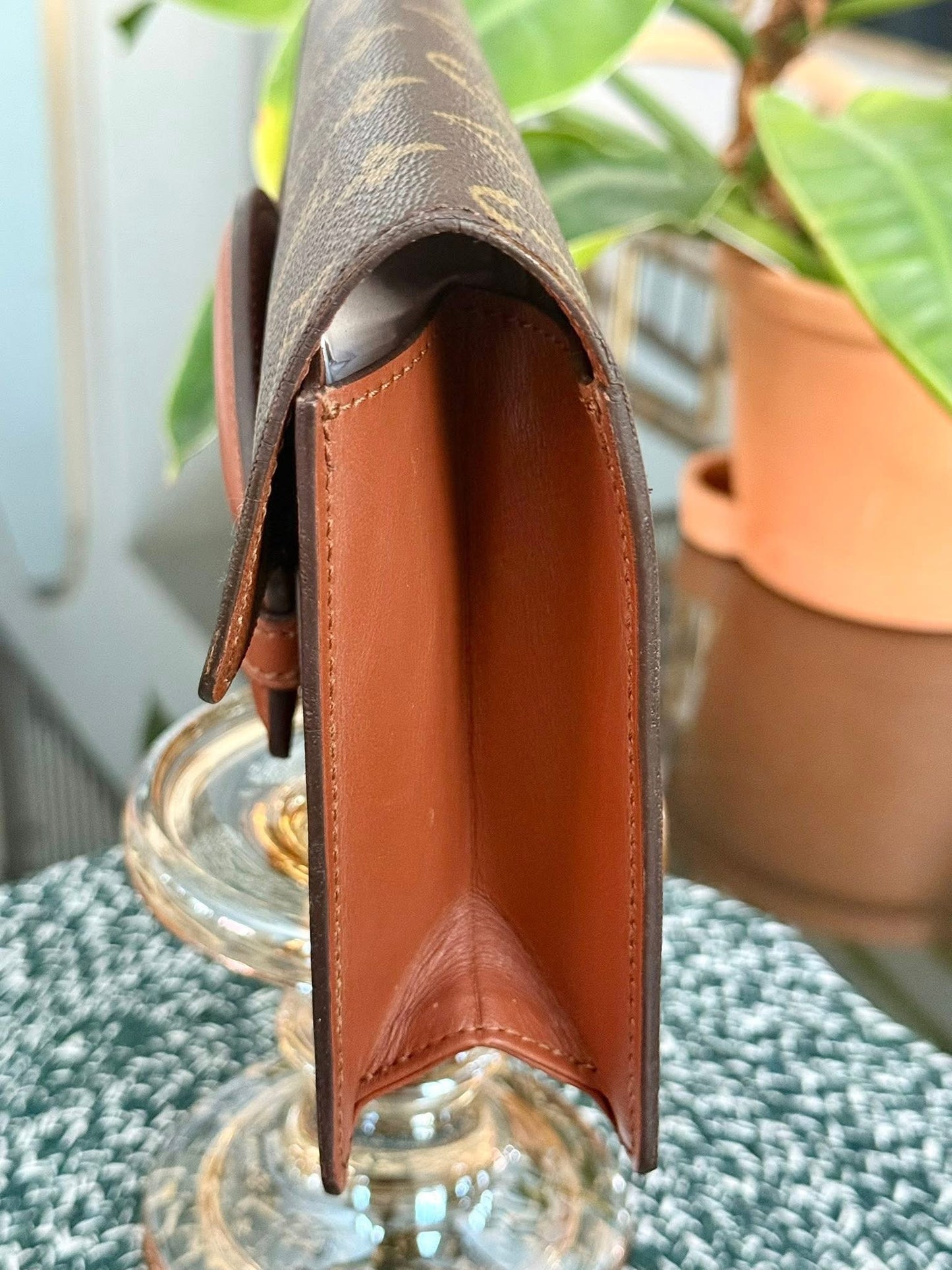 Chaillot Clutch w/ Dustbag 🗓️ Year: 1987