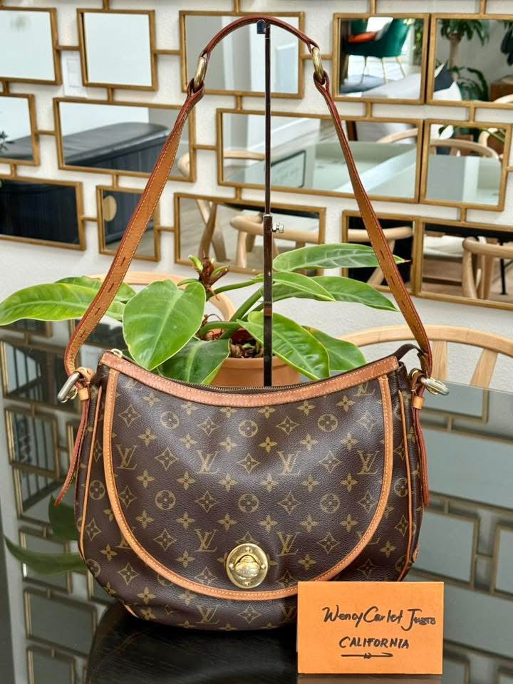 Tulum GM Shoulder/ Crossbody Bag - 🗓️ Year: 2010