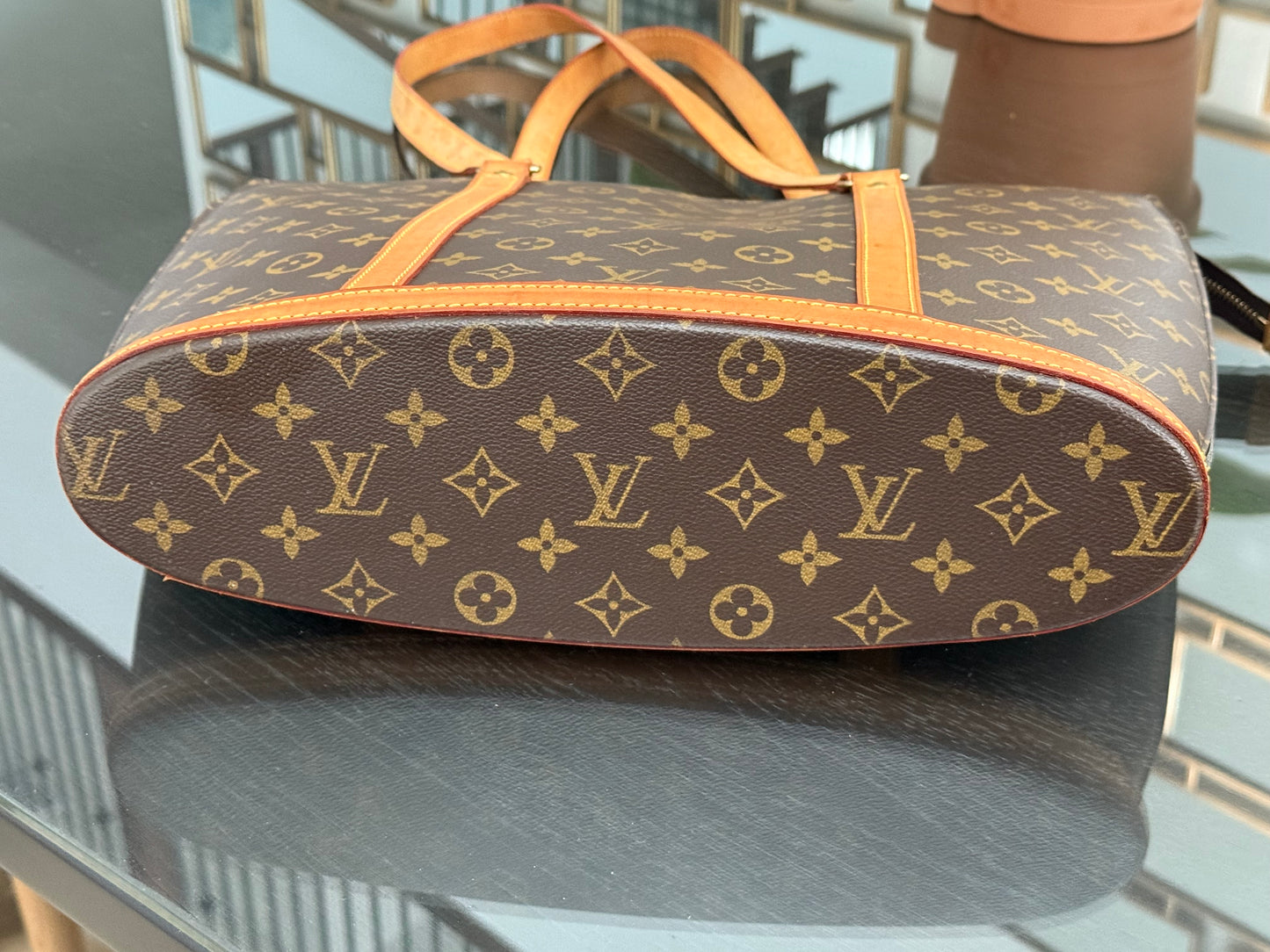 Babylone -🗓️ Year: 2004