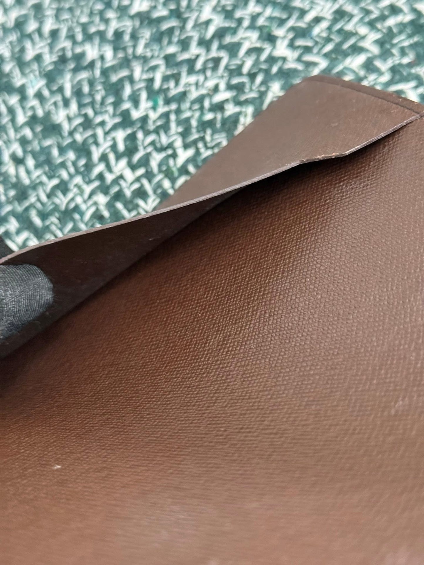 Damier Ebene Desk Agenda Cover 
🗓️ Year: 2005