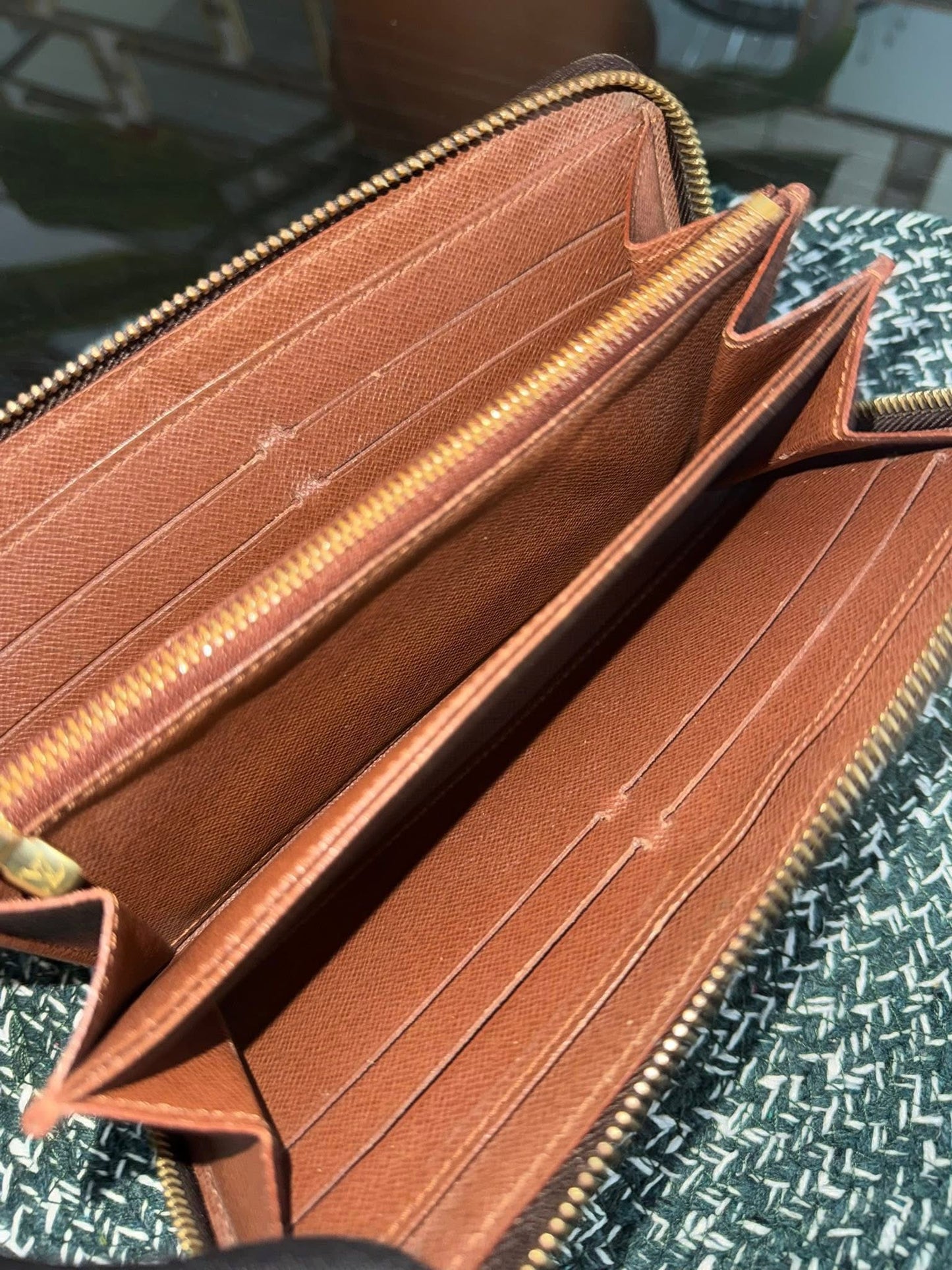Monogram Zippy Long Wallet 🗓️ Year: 2009