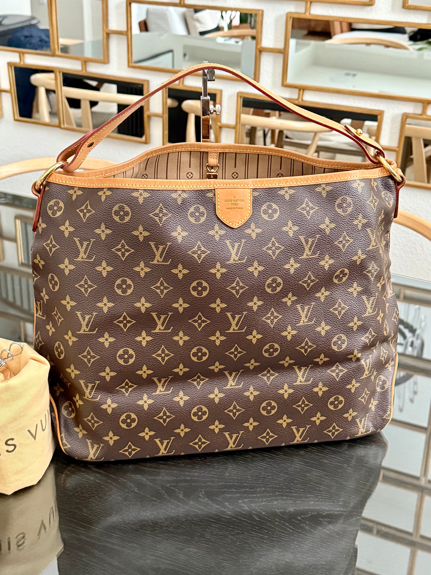 Delightful MM with Dustbag 📅 Year: 2010