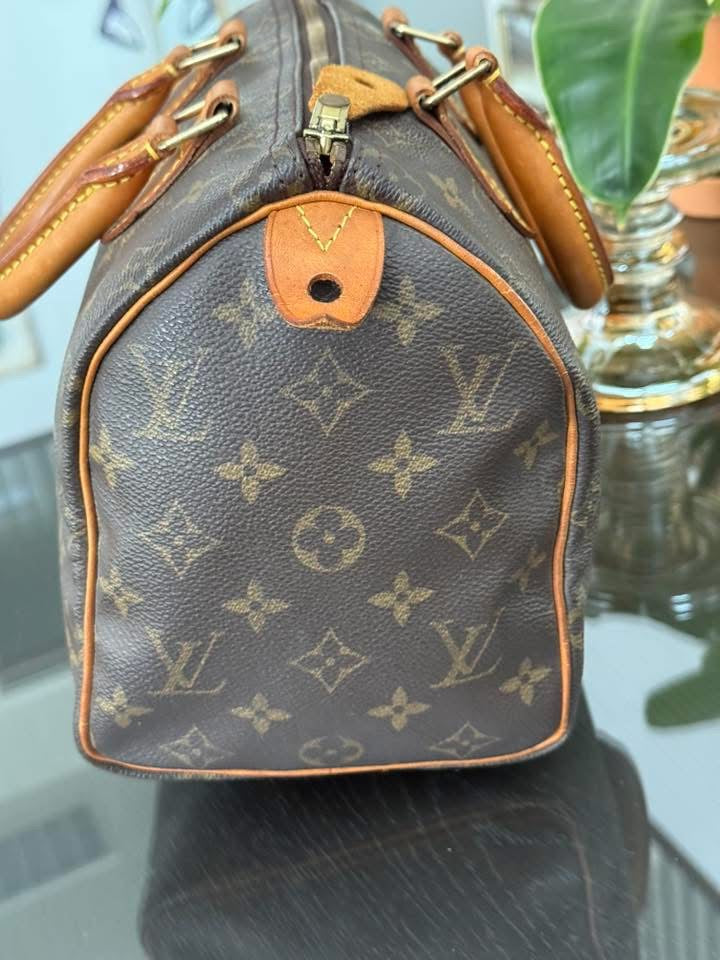Speedy 25 in Monogram with Lock 🔐 and Key -🗓️ Year: 2000