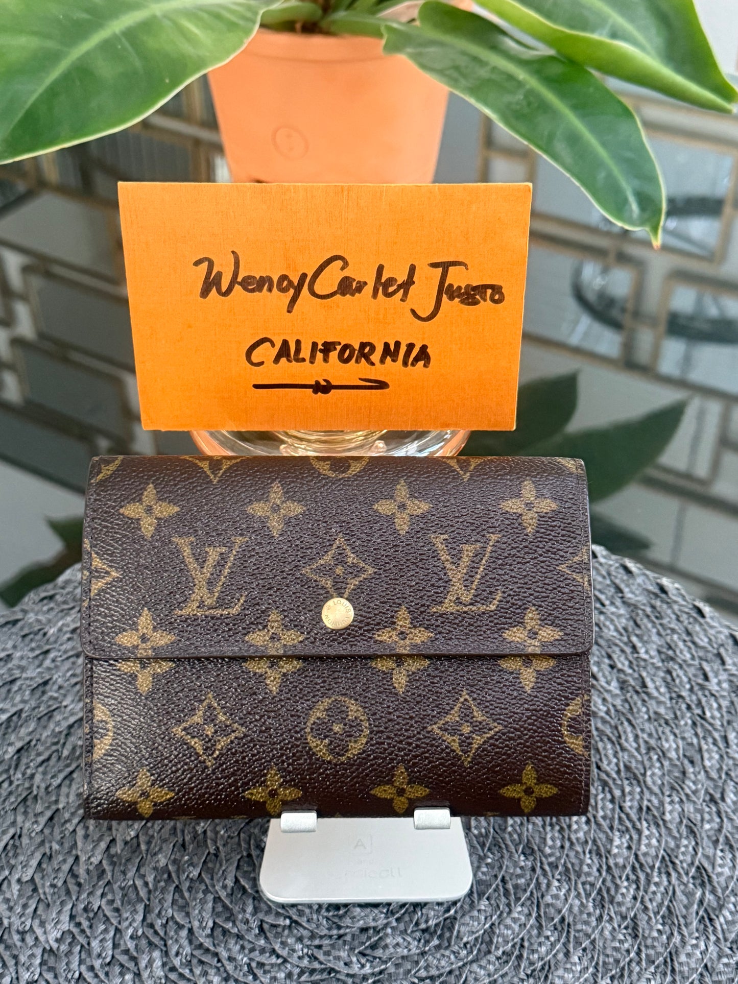 Etui Wallet Passport Holder in Monogram with 6 Cardholders 🗓️ Year: 1998