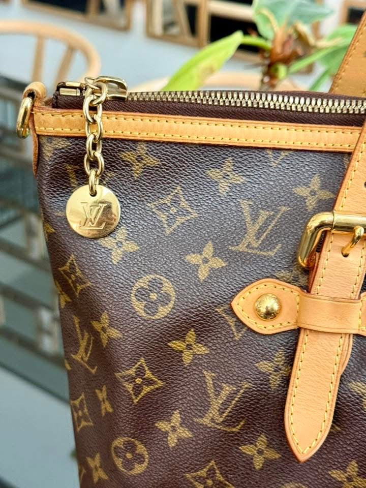 Palermo GM with Original Strap. Dustbag and Insert Organizer 🌺
Year: 2009