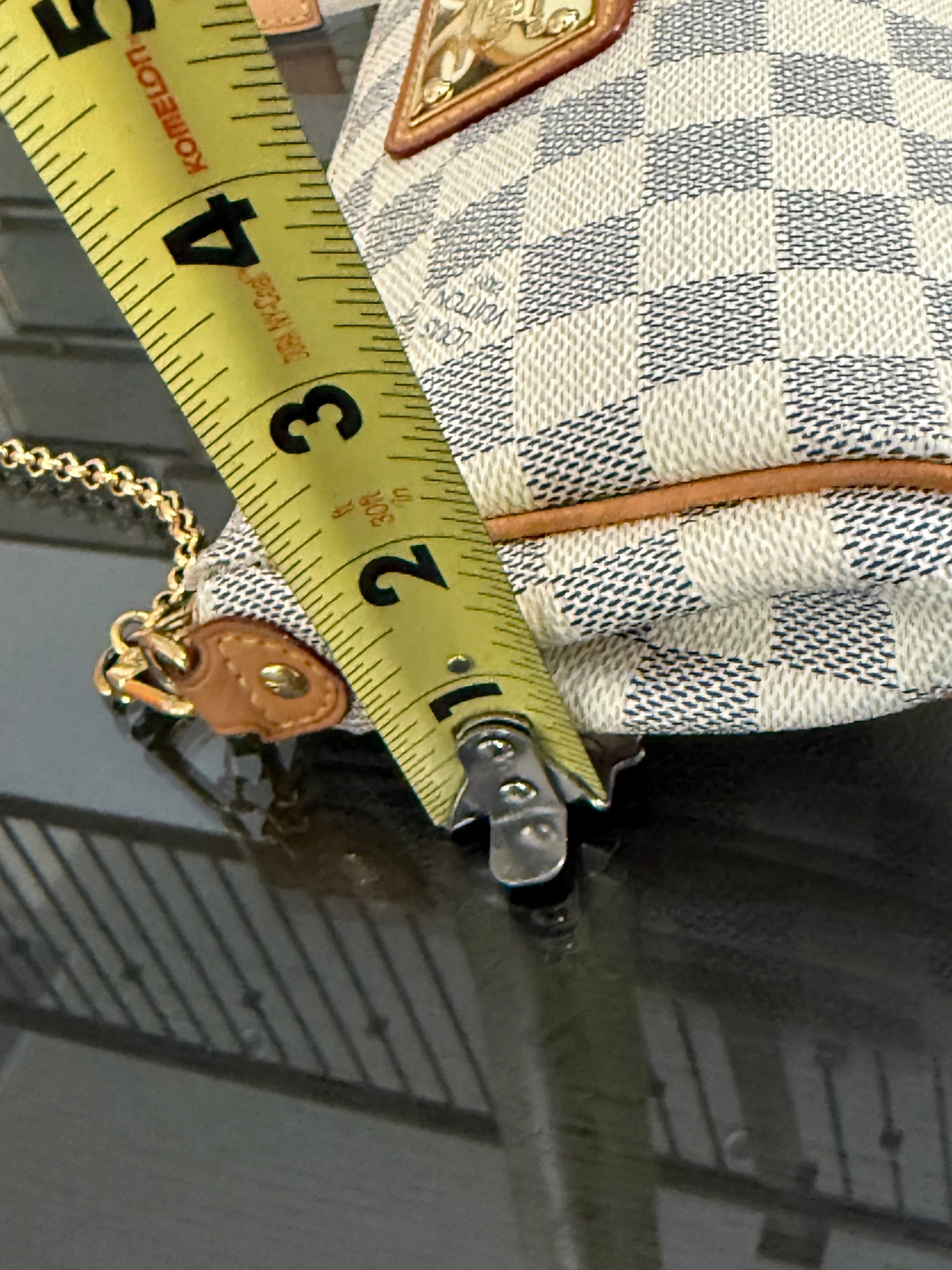 Eva Clutch in Azur with Dustbag and box 🗓️ Year: 2010