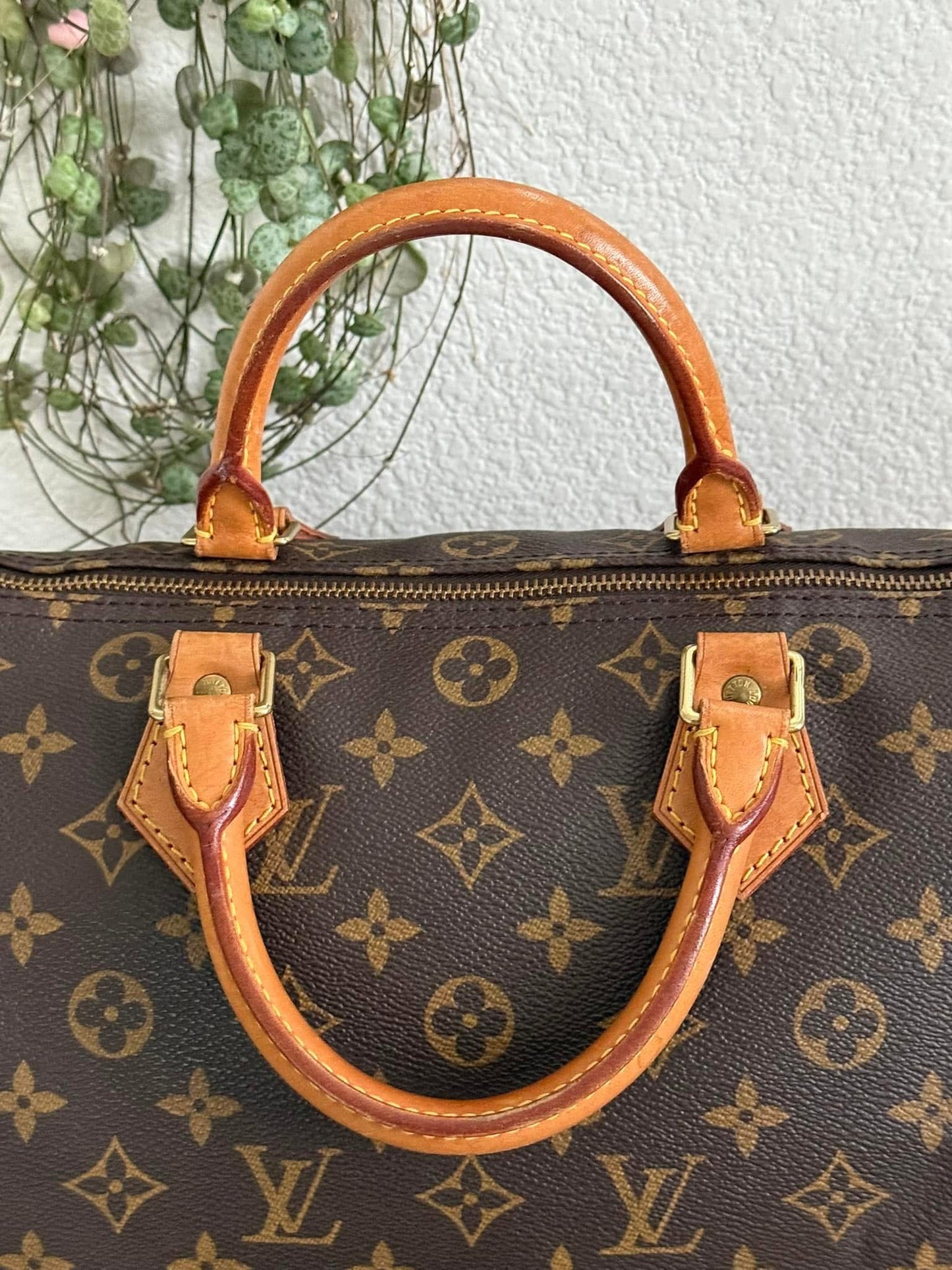 Speedy 30 with 🔐 Lock & Key - 📅 Year: 1995