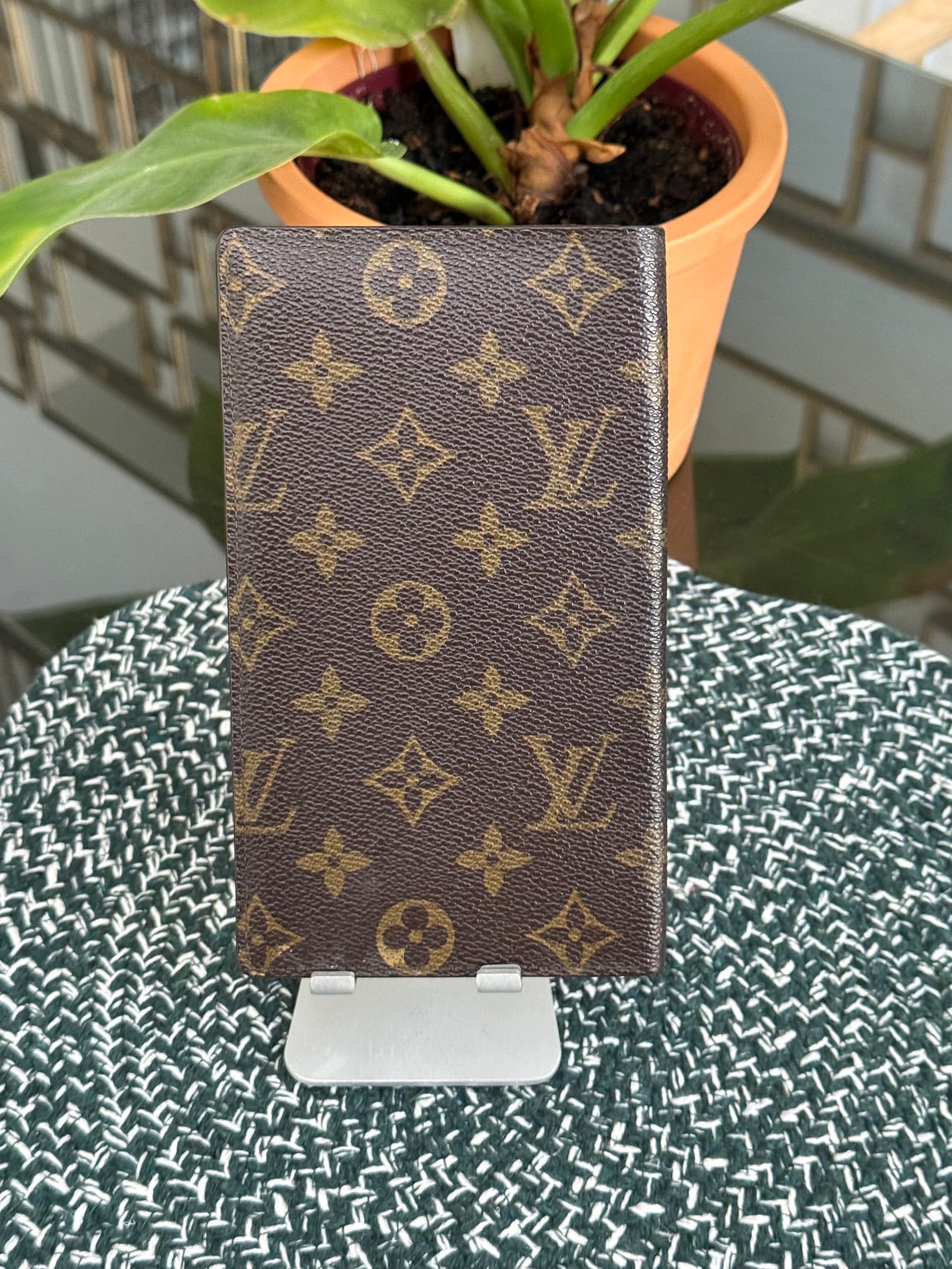 Monogram Checkbook Wallet with 6 Cardholders 🗓️ Year: 1990