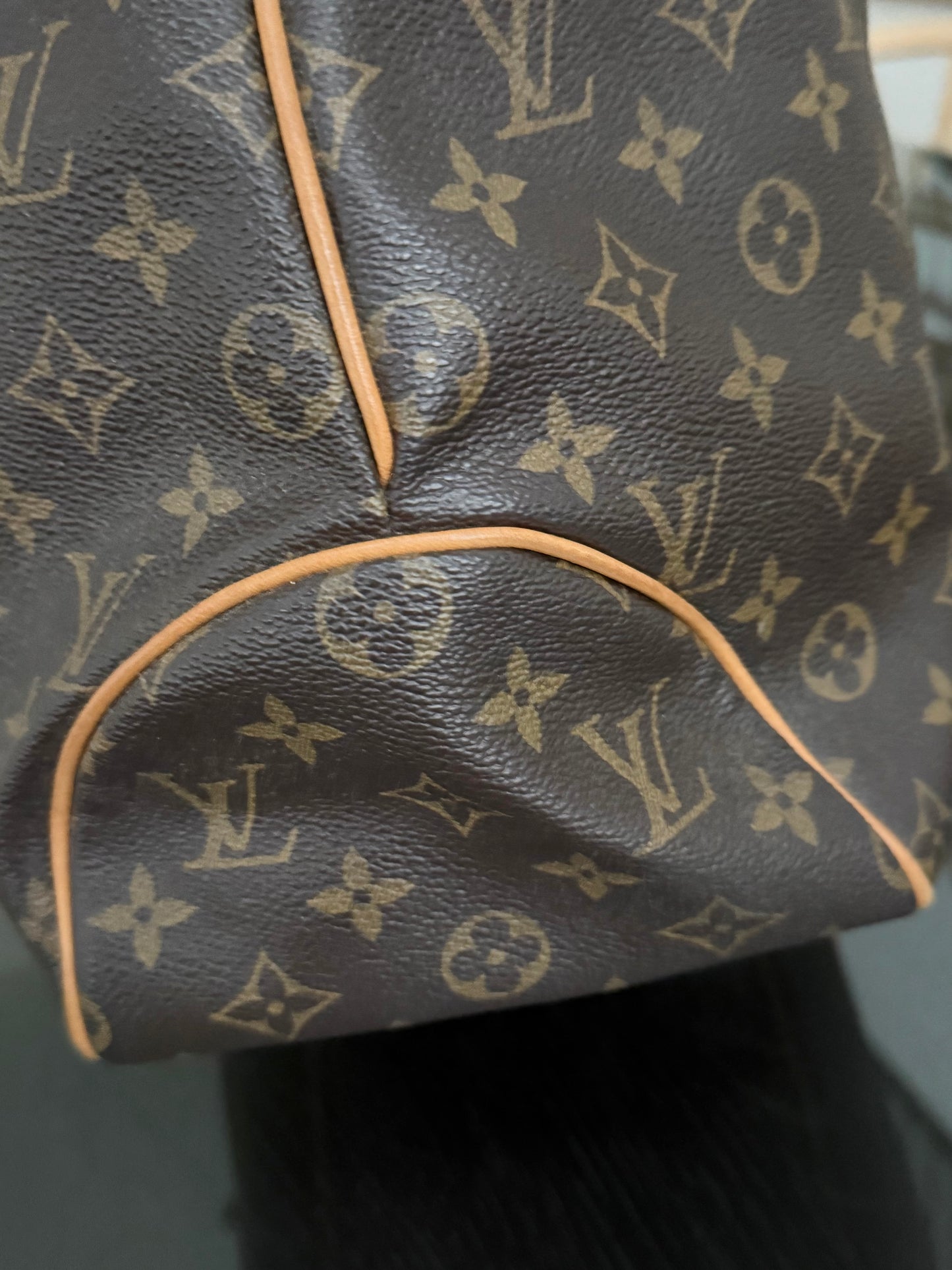 Delightful GM with Dustbag 🌹📅 Year: 2011