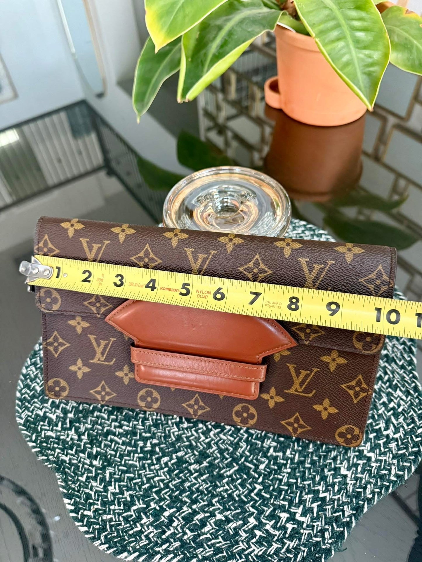 Chaillot Clutch w/ Dustbag 🗓️ Year: 1987