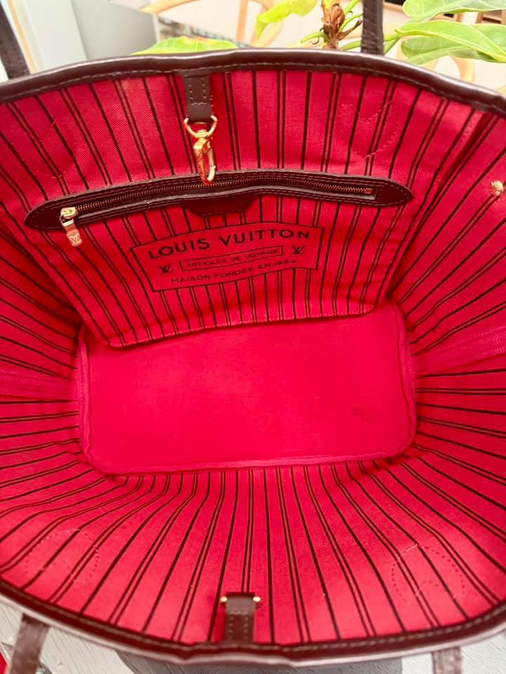 Neverfull MM in DE with Dustbag and Non branded Twilly 📅 Year: 2014