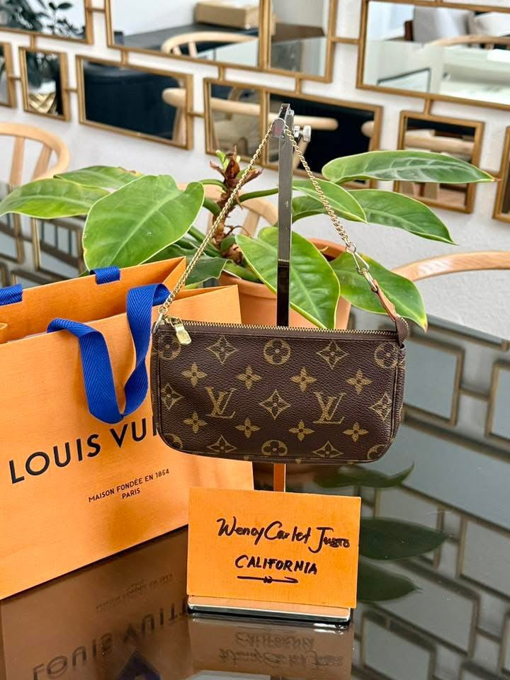 Monogram Bucket Pochette - 📅 Year: 2003