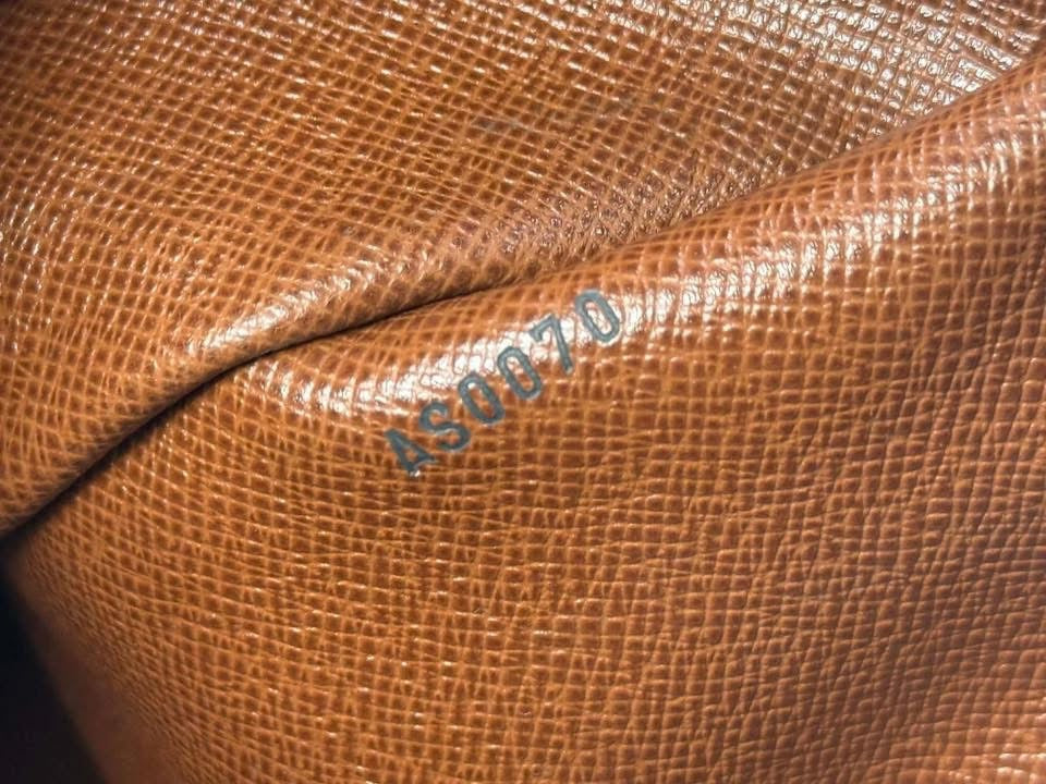 Boulogne 35 in Monogram 🗓️ Year: 2000