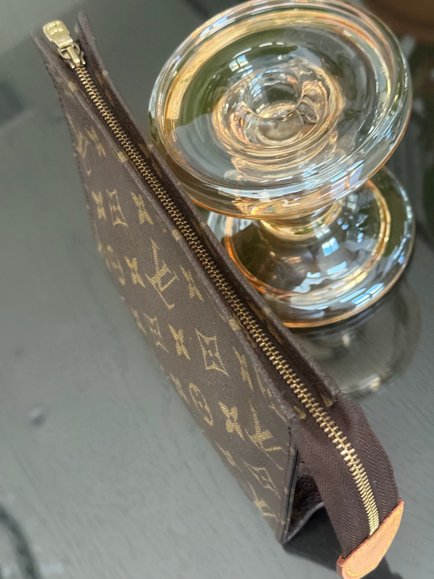 Toiletry 19 - 📅 Year 1989