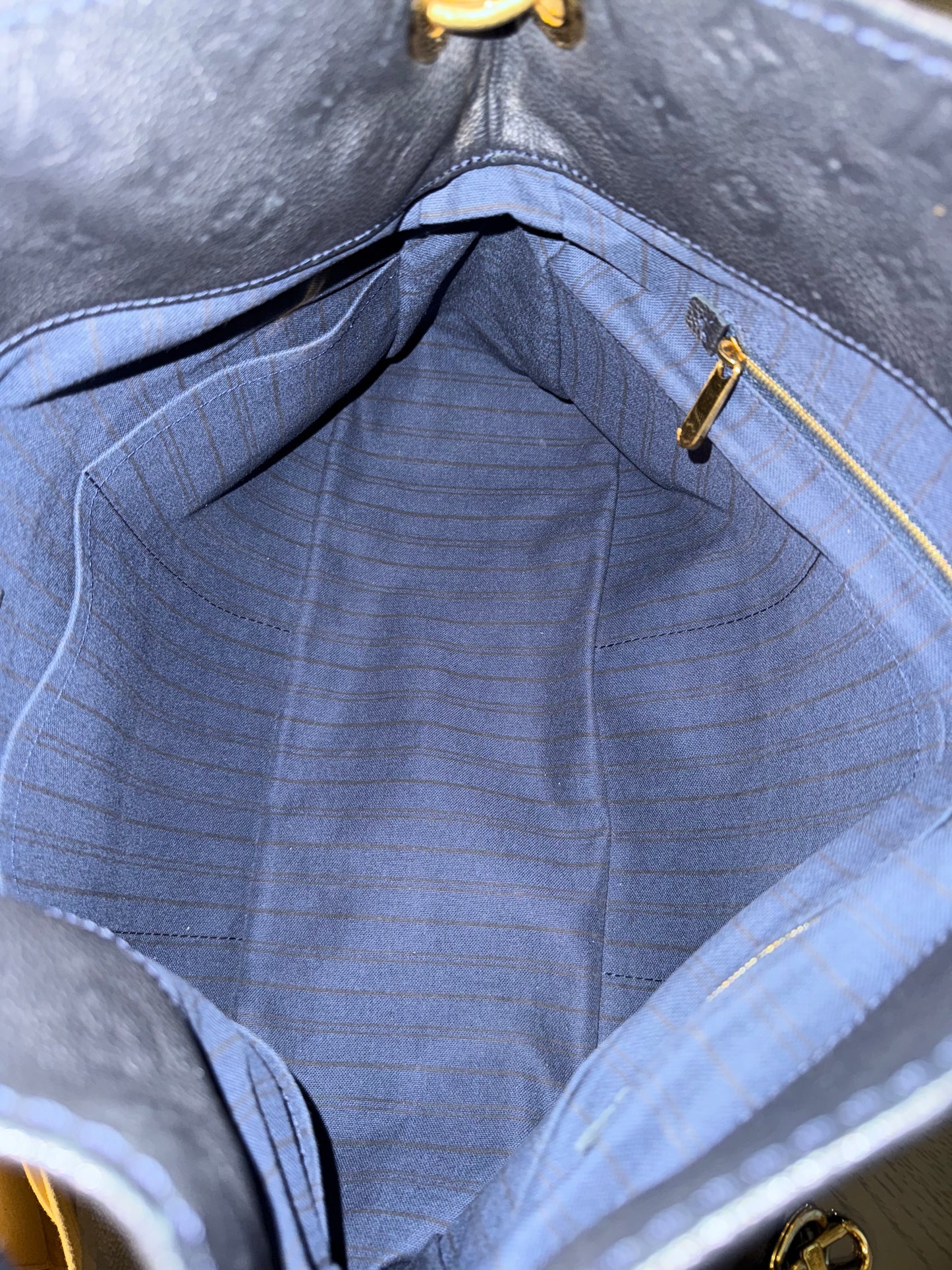 Artsy MM Empriente in Black/ Dark Blue with Dustbag and Insert Organizer 📅 Year: 2011