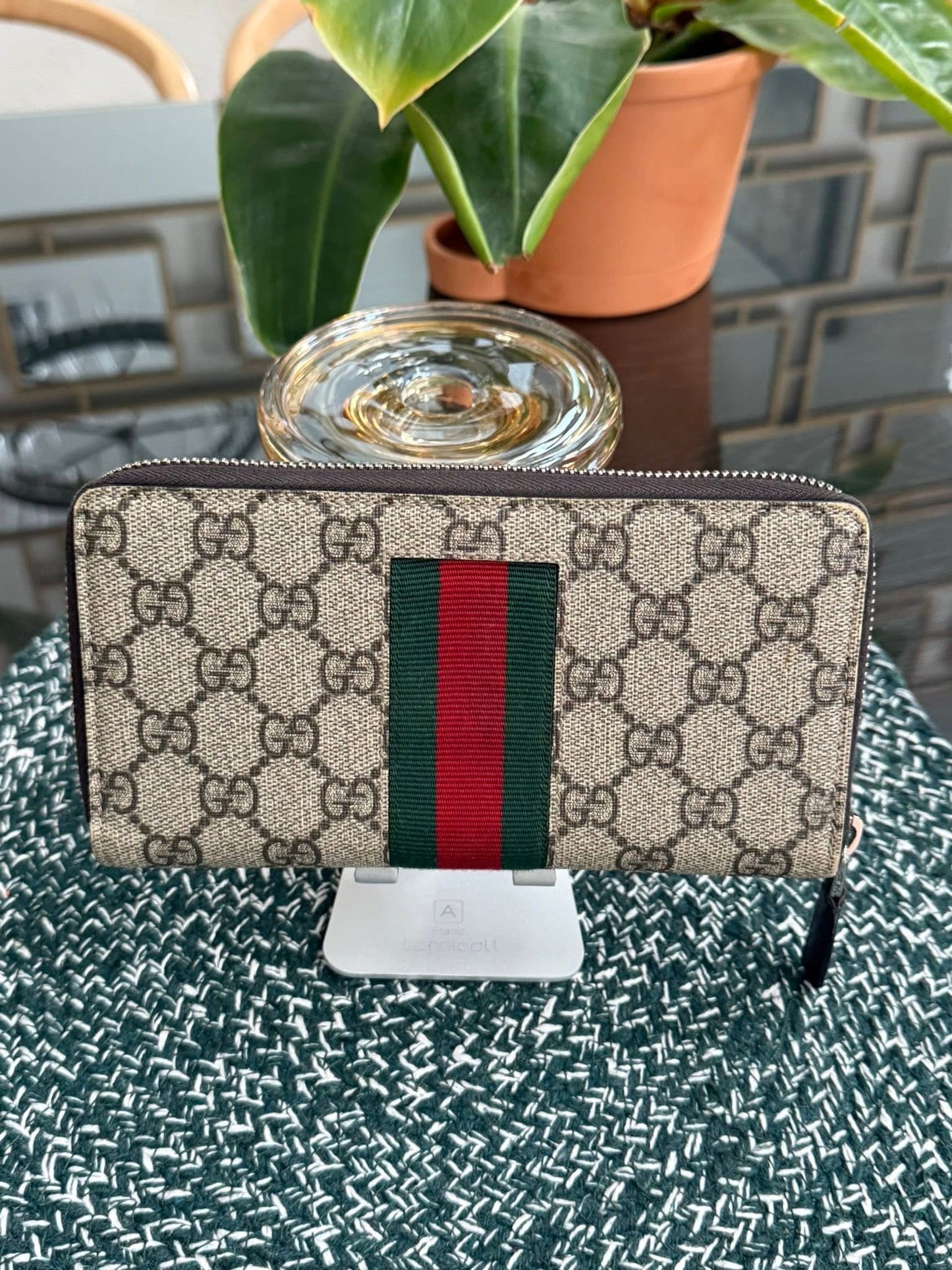 GG Supreme Bee Web Zip Wallet 🗓️