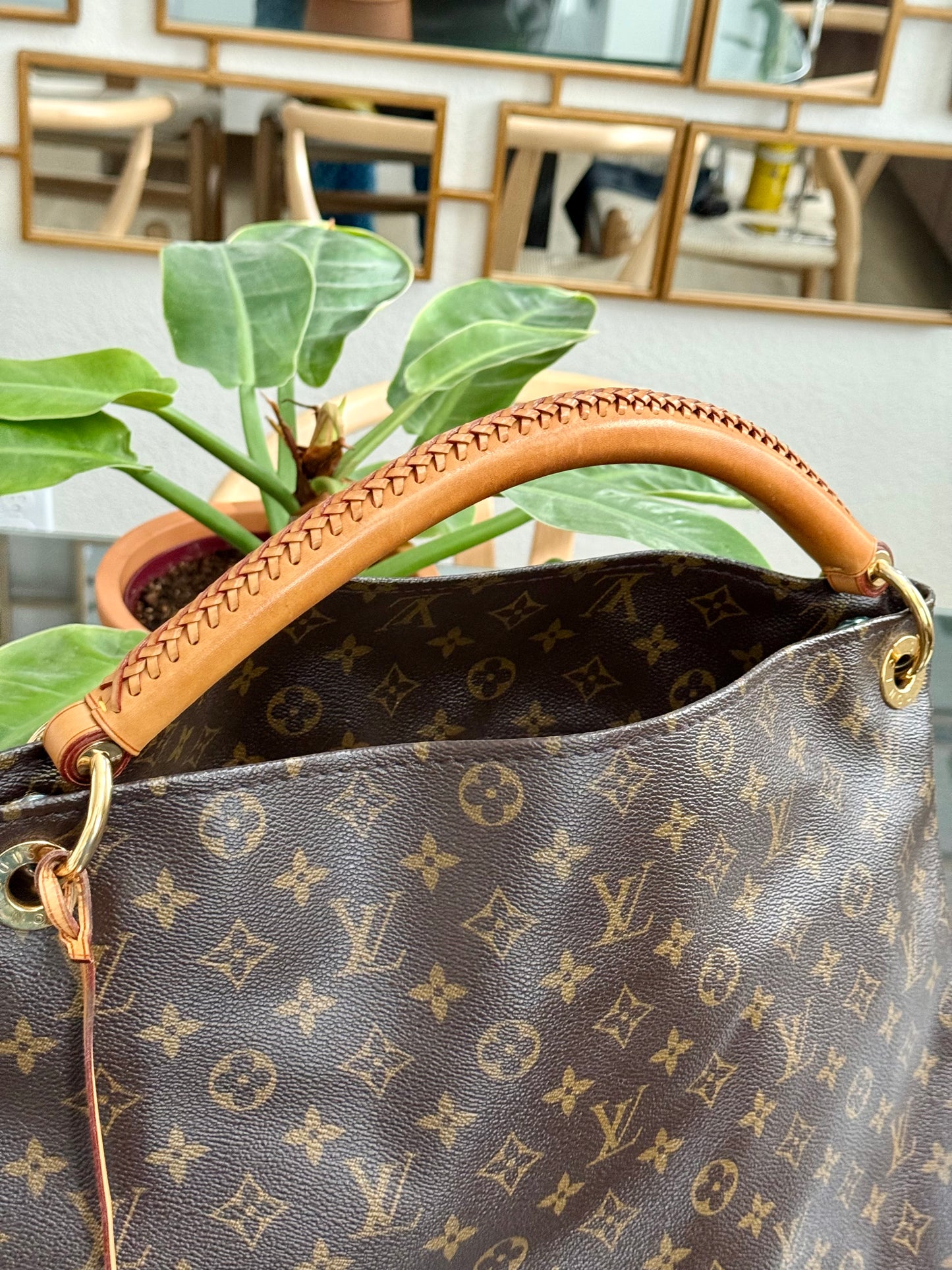 Artsy MM with Dustbag and Insert Organizer - 📅 Year: 2011