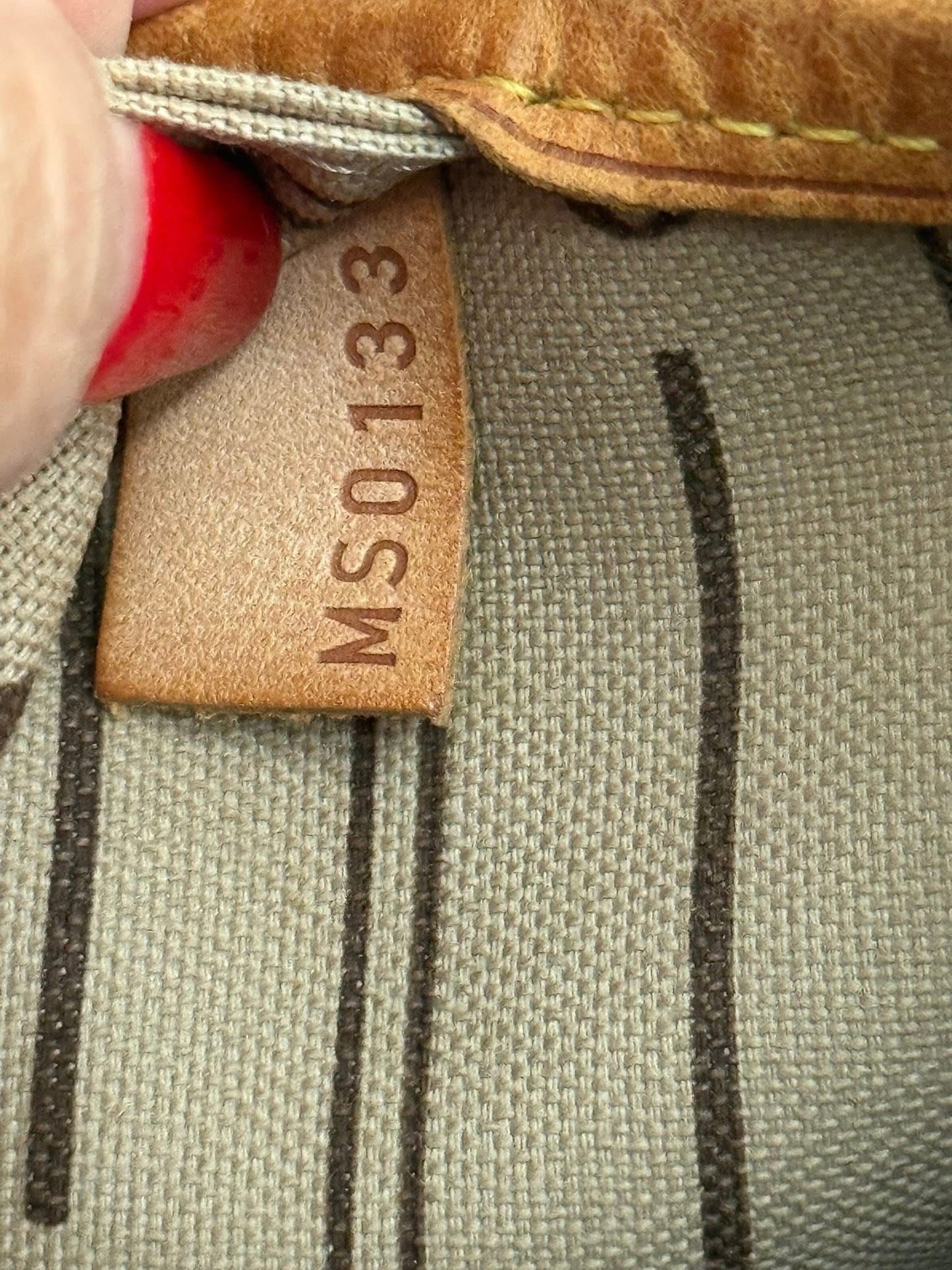 Neverfull MM with Insert Organizer 📅 Year: 2013