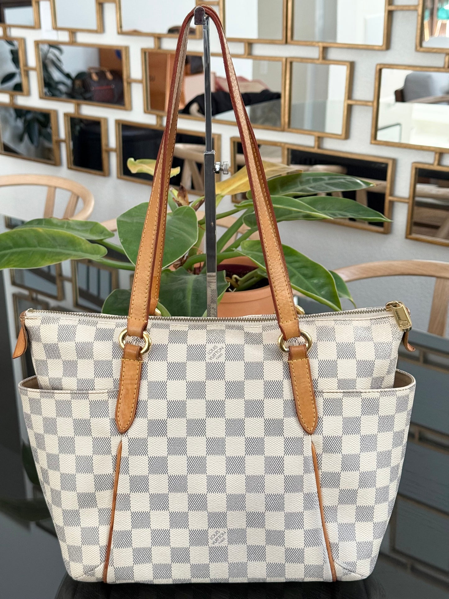 Totally PM Azur with Dustbag 📅 Year: 2011