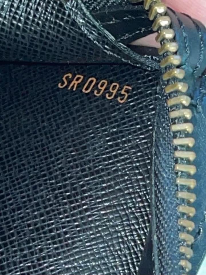 Pochette Homme Epi Converted to Crossbody -Year 1995
