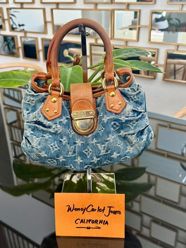 Denim Pleaty Handbag in Blue 📅