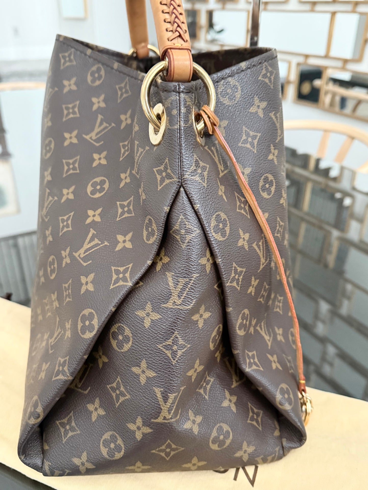 Artsy MM with Dustbag and Insert Organizer - 📅 Year: 2010