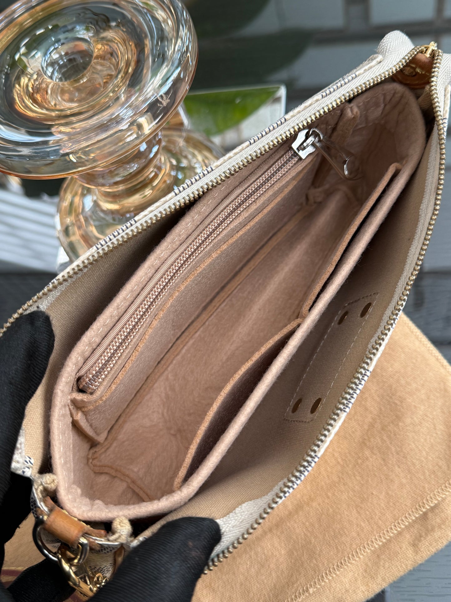 Eva Clutch in Azur with Original Strap,Box Dustbag and Insert Organizer 🗓️ Year: 2011