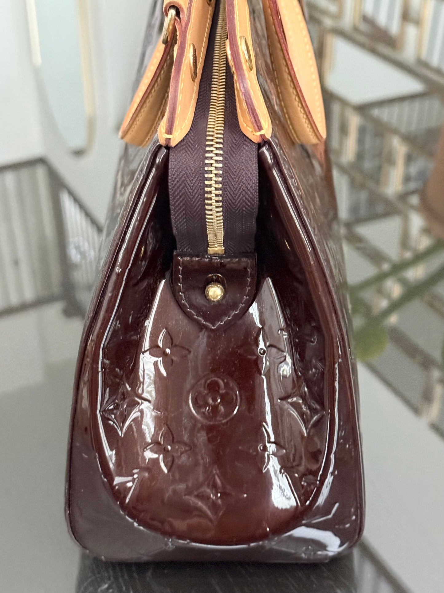 Vernis Brea MM Amarante with Original Strap , Dustbag and Insert Organizer 🗓️ Year: 2013