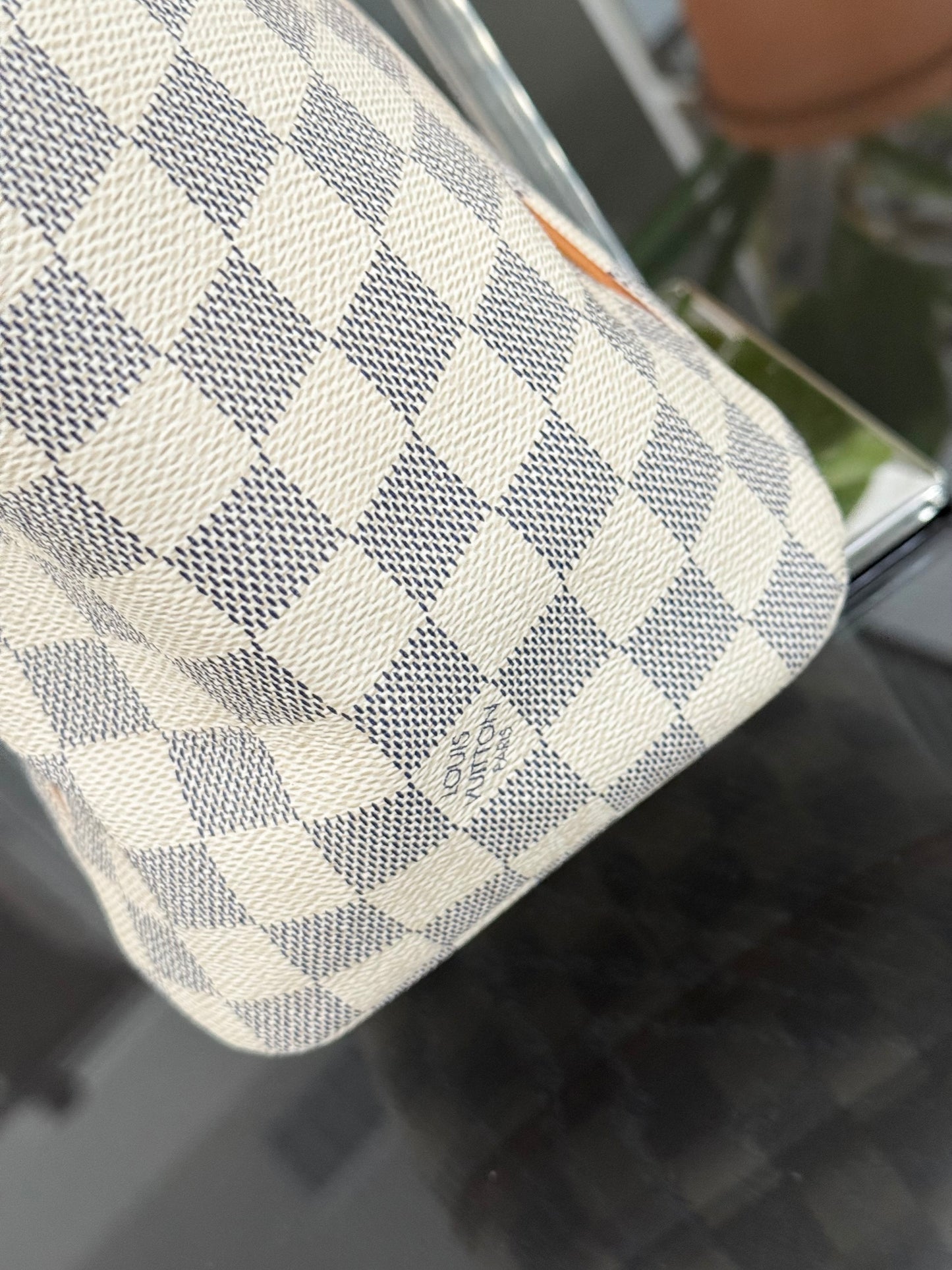 Totally PM Azur with Dustbag 📅 Year: 2011