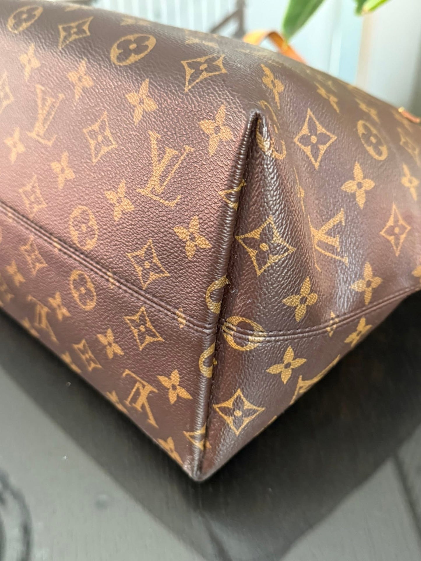 Monogram Lena MM Tote with Non branded Twilly 🗓️ Year: 2016
