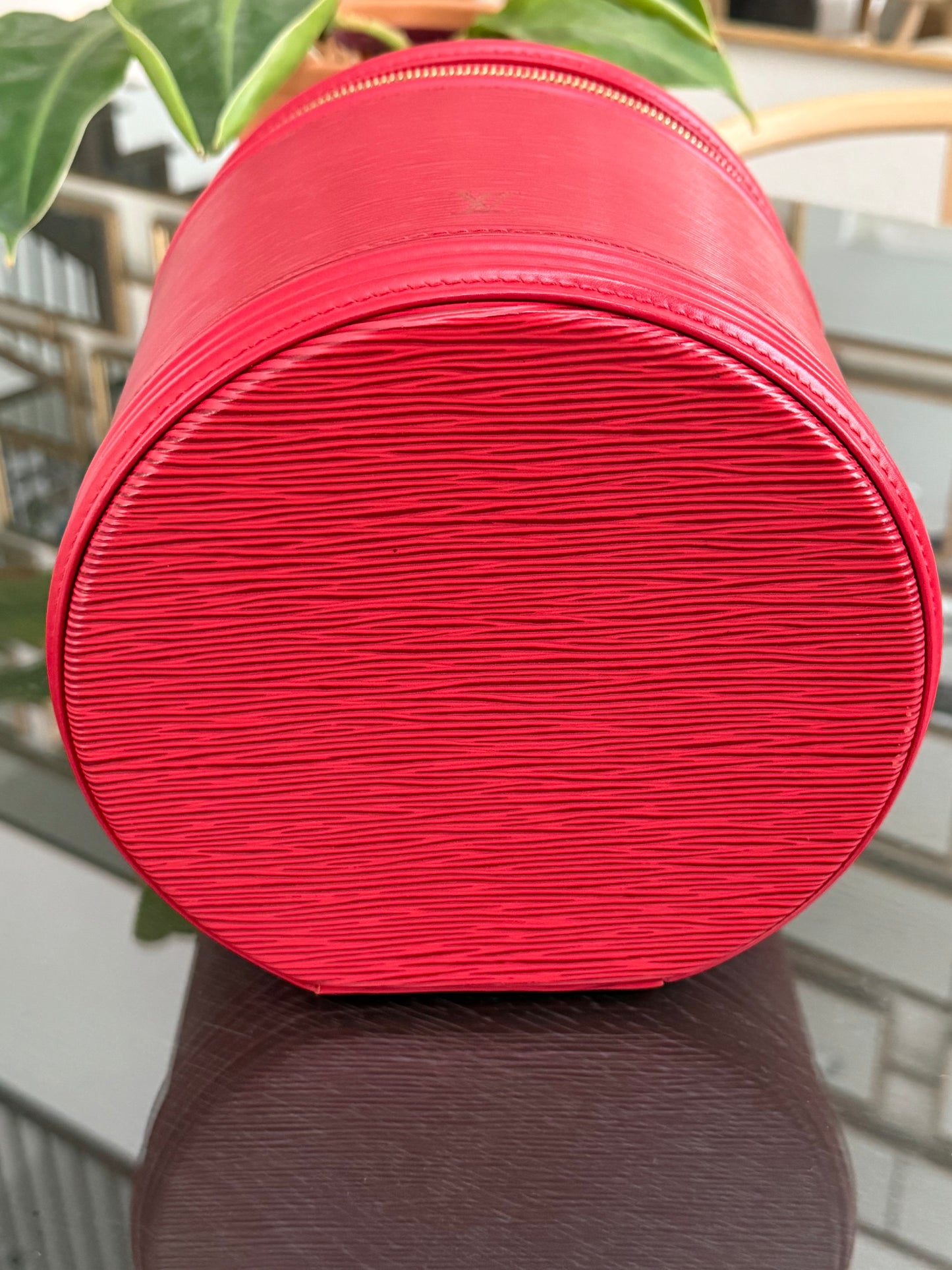 Epi Cannes with Lock No key-🗓️ Year: 2000