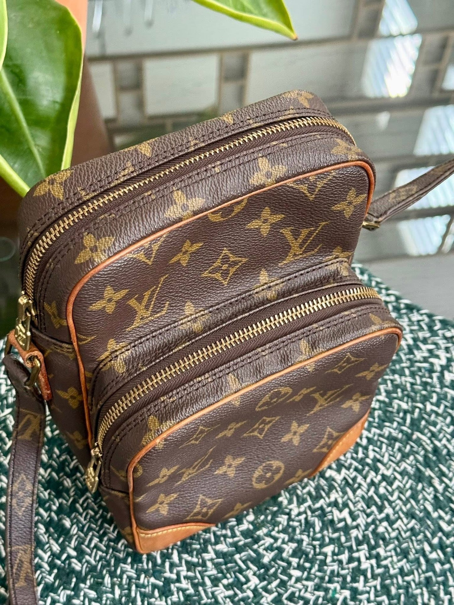 Amazon PM Crossbody Bag 🗓️ Year 1989