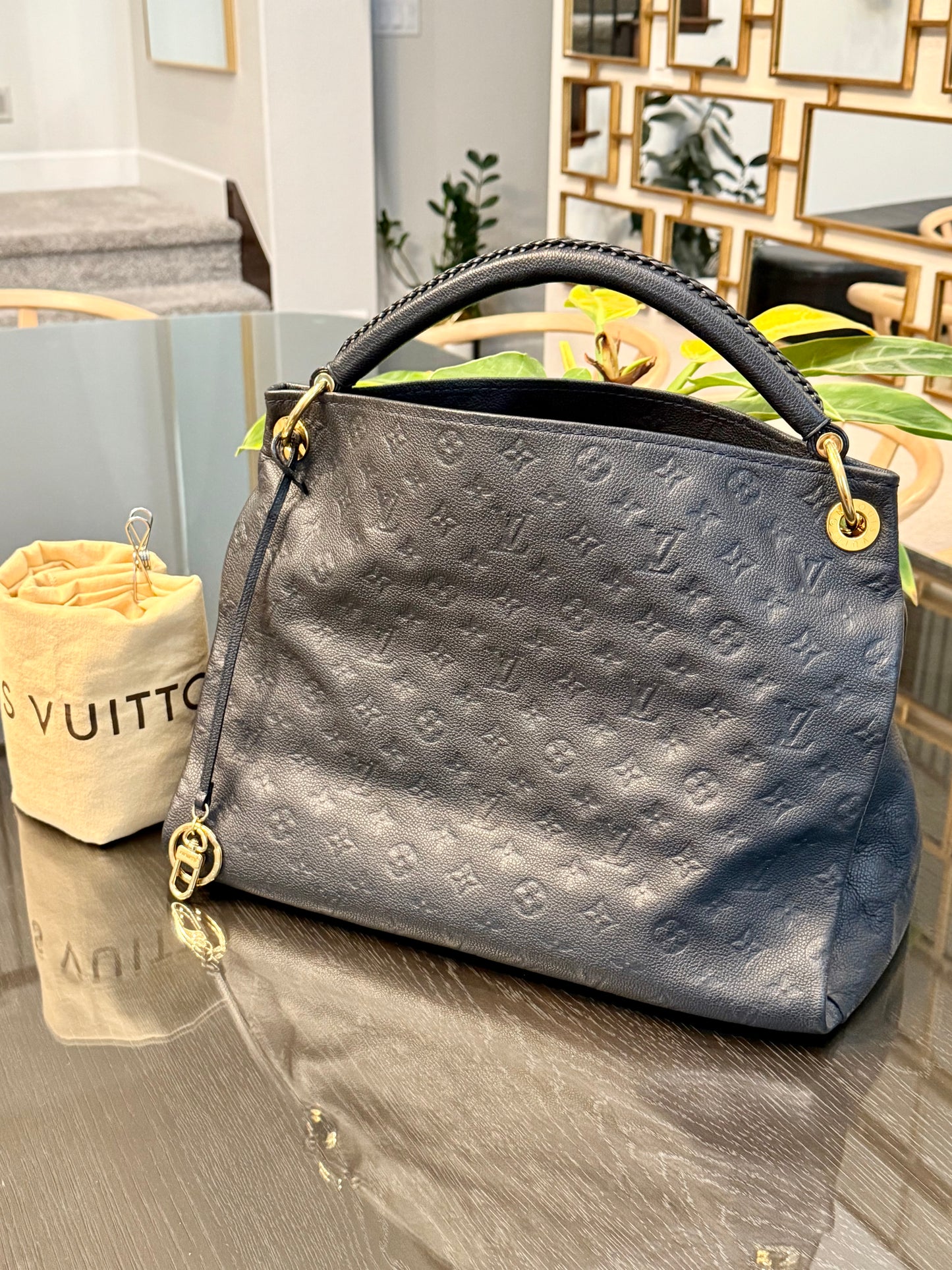 Artsy MM Empriente in Black/ Dark Blue with Dustbag and Insert Organizer 📅 Year: 2011