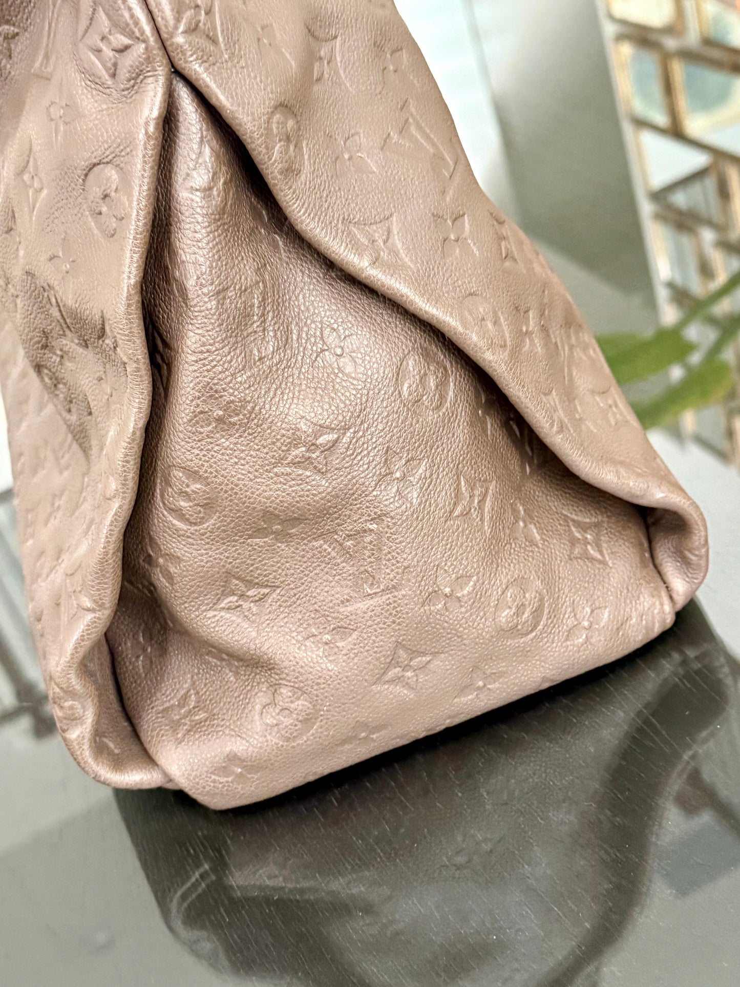 Artsy MM Empriente Ombre with Dustbag and Insert Organizer 📅 Year: 2011