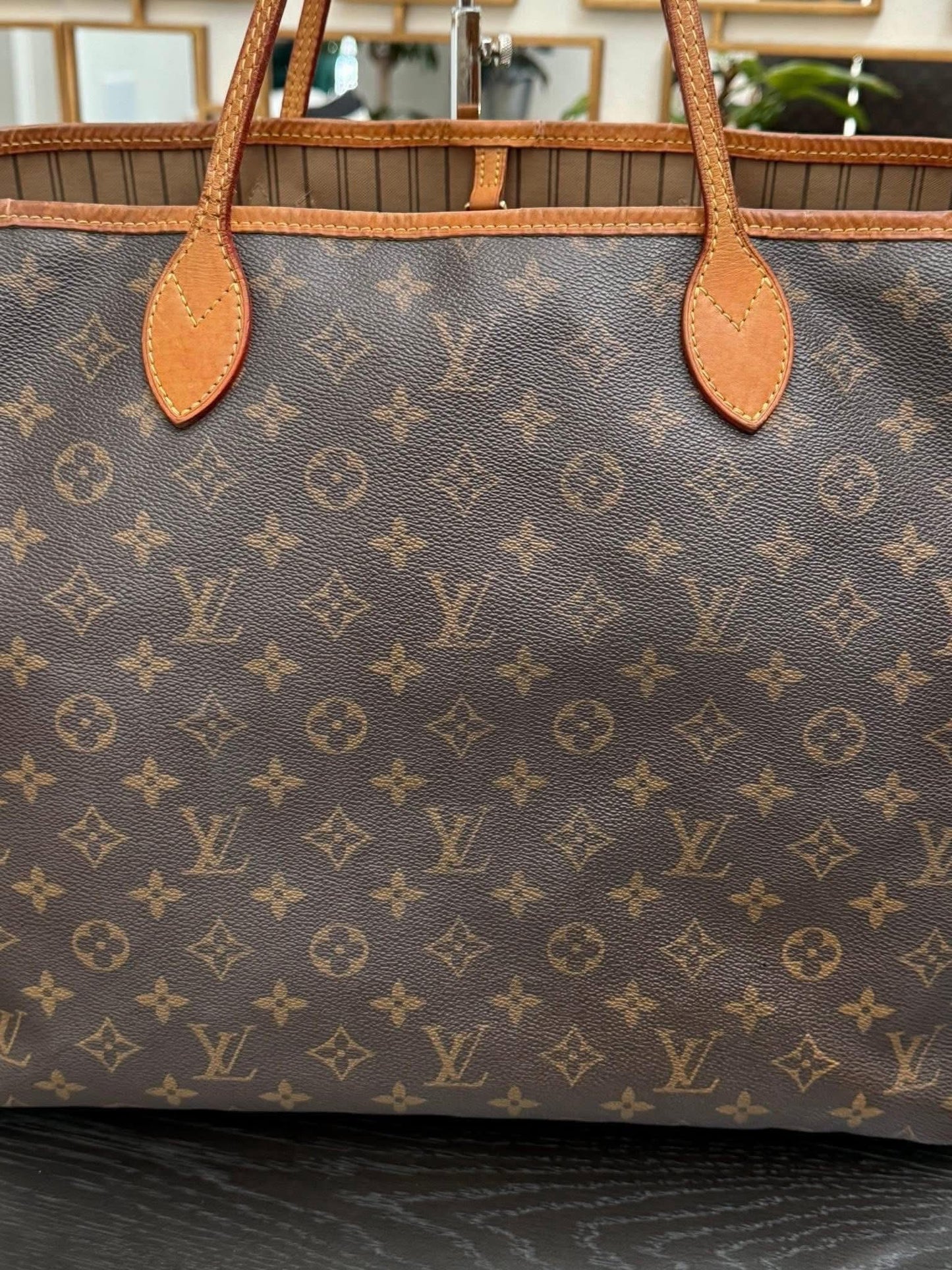 Neverfull GM in Monogram with Insert Organizer 📅 Year: 2011