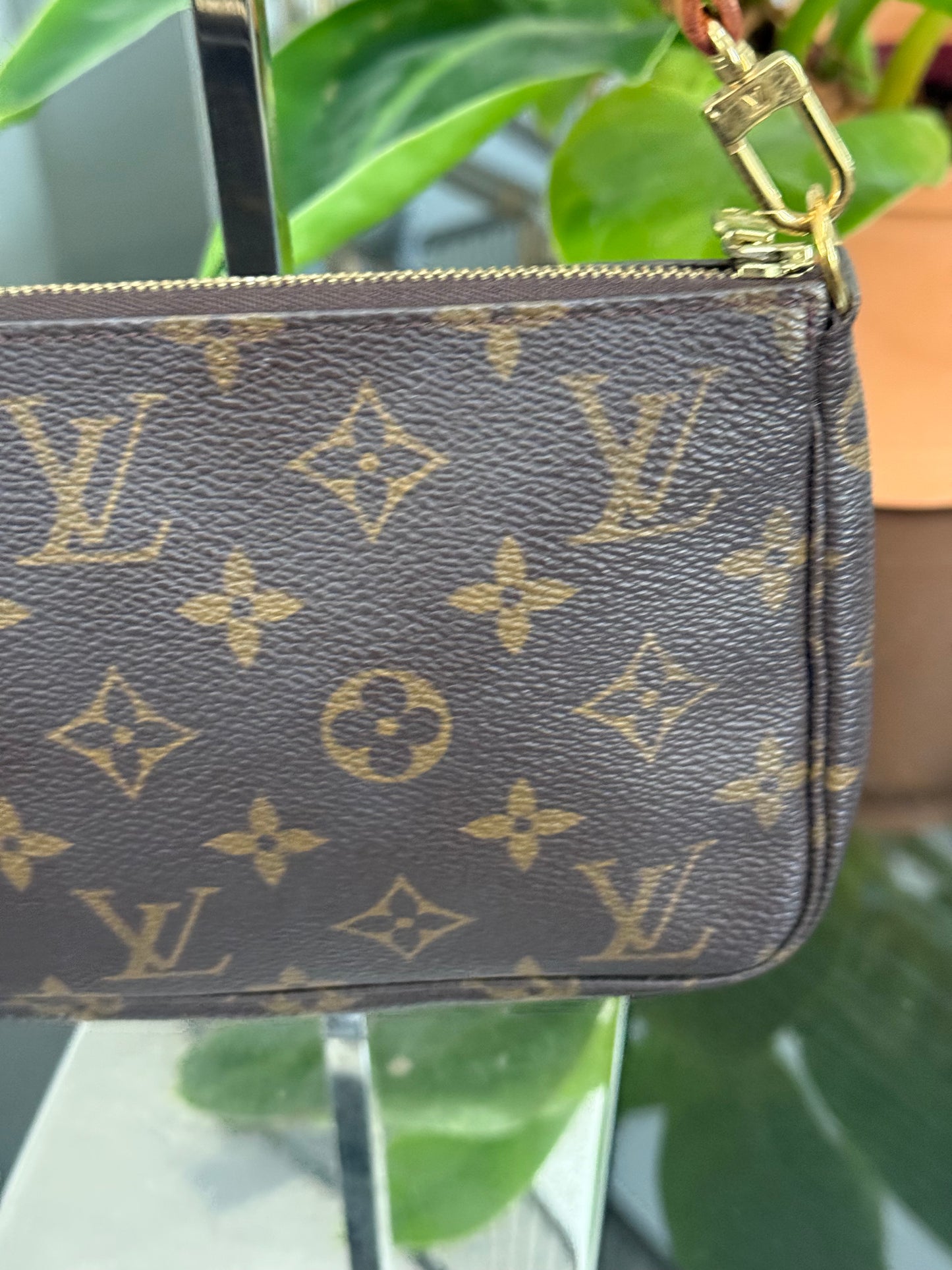 Pochette Accessories - 📅 Year: 2002