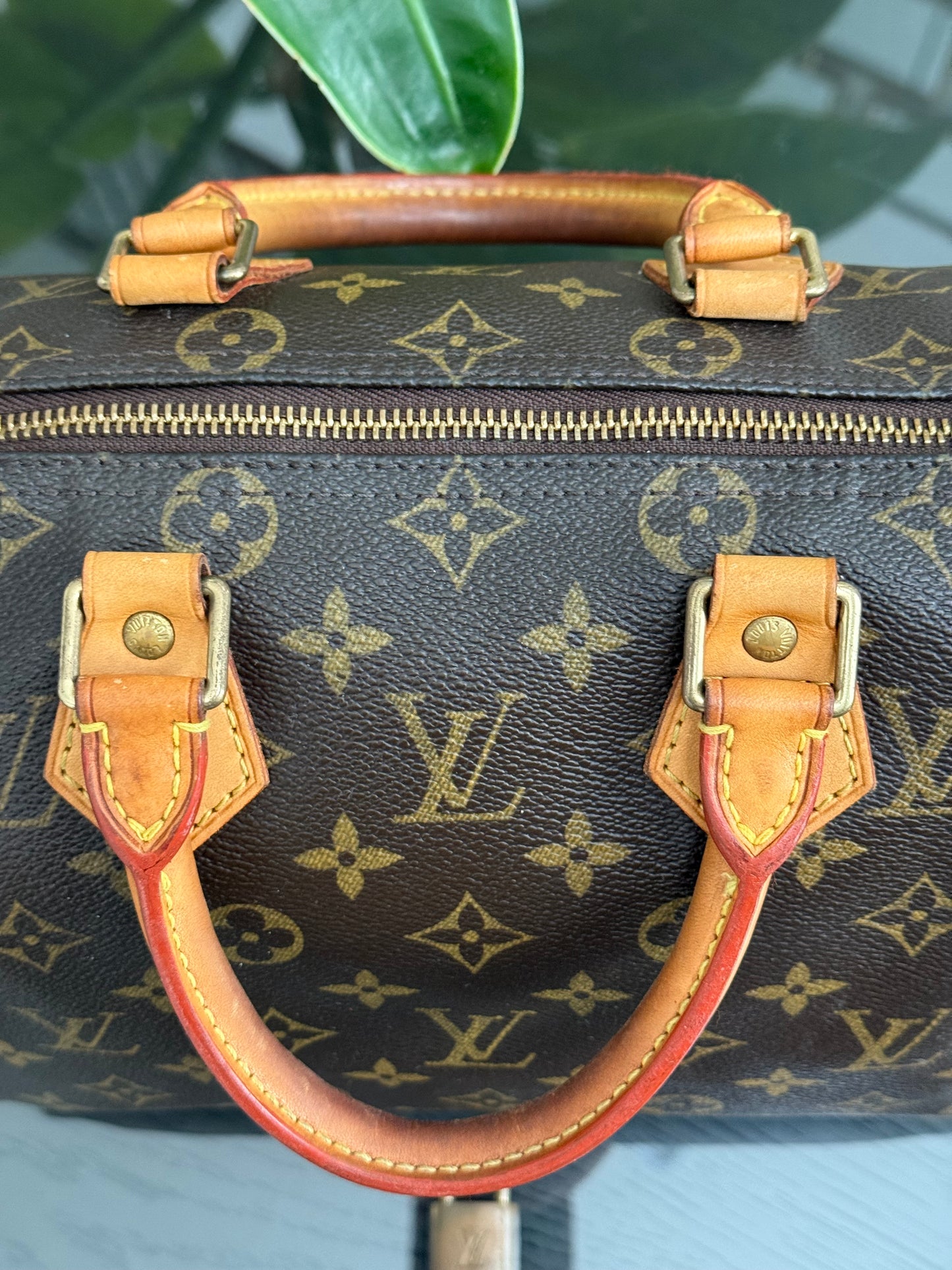 Speedy 25 in Monogram with Lock 🔐 and Key -🗓️ Year: 2005