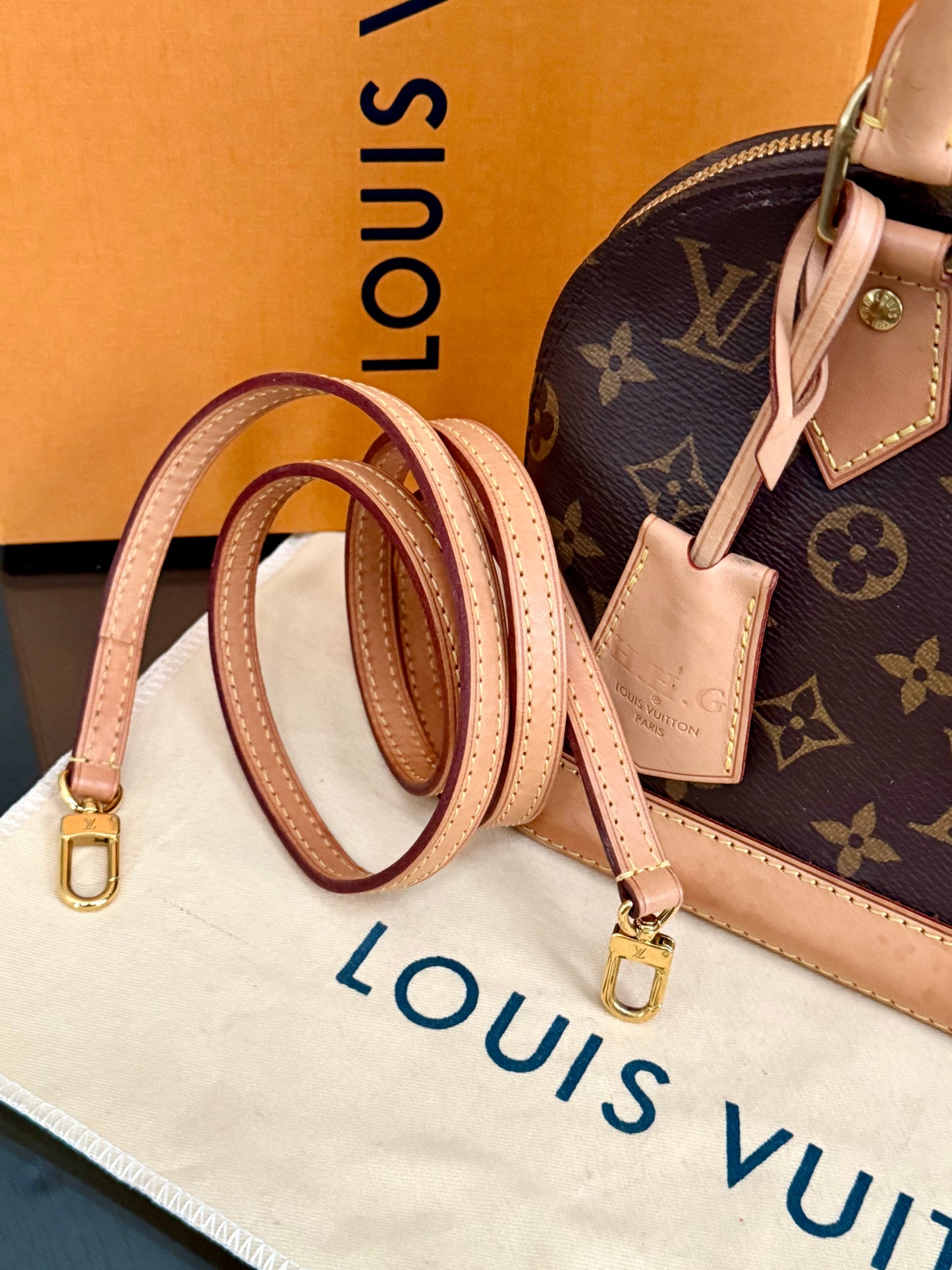 Alma BB with Original Strap , Clochette , Lock 🔐 keys, Box , dustbag and Paper bag - 📅 Year: 2021