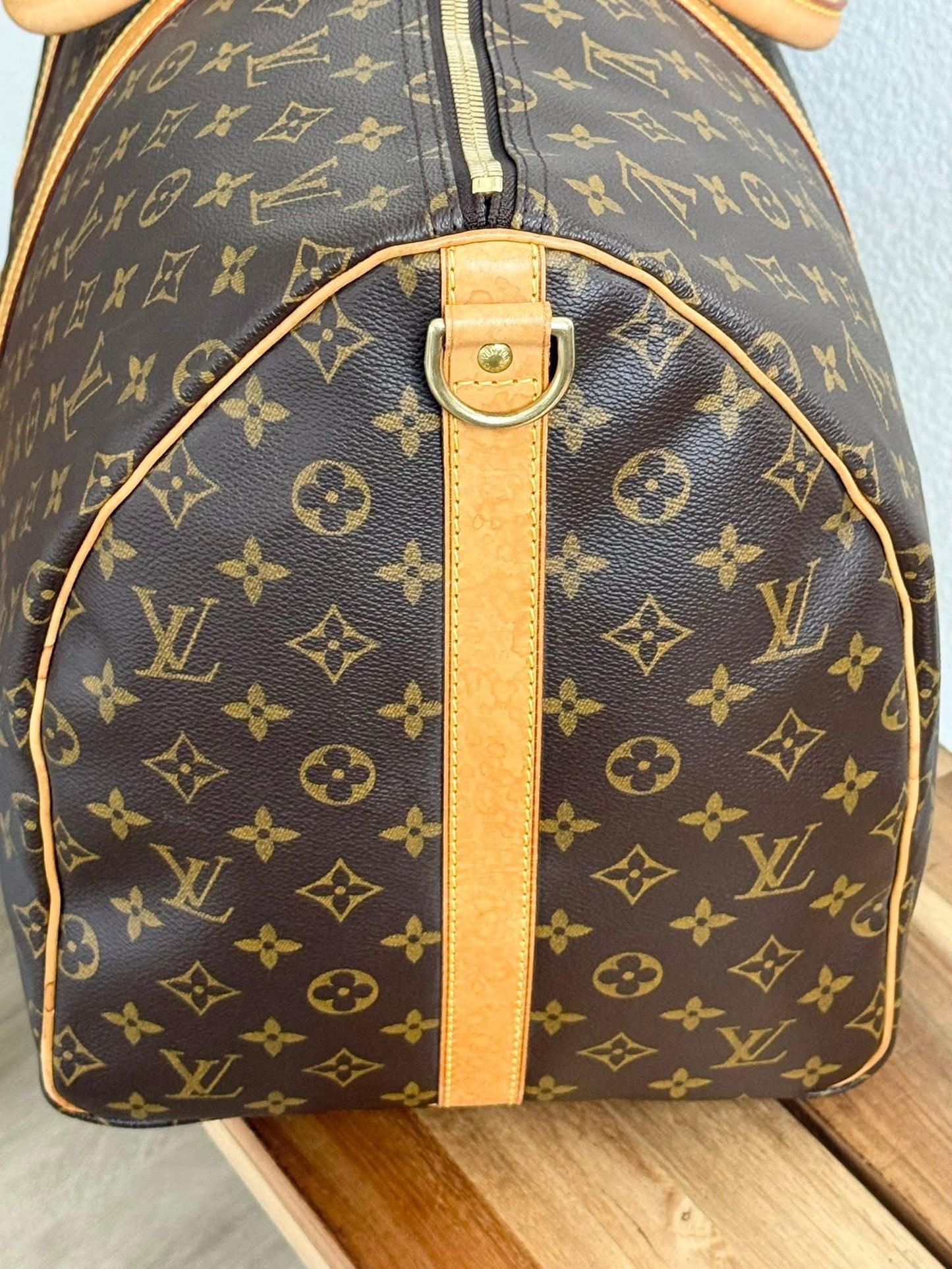 Keepall 55 Bandoulier with Original Strap, Luggage tag and Poignet 📅 Year: 2002
