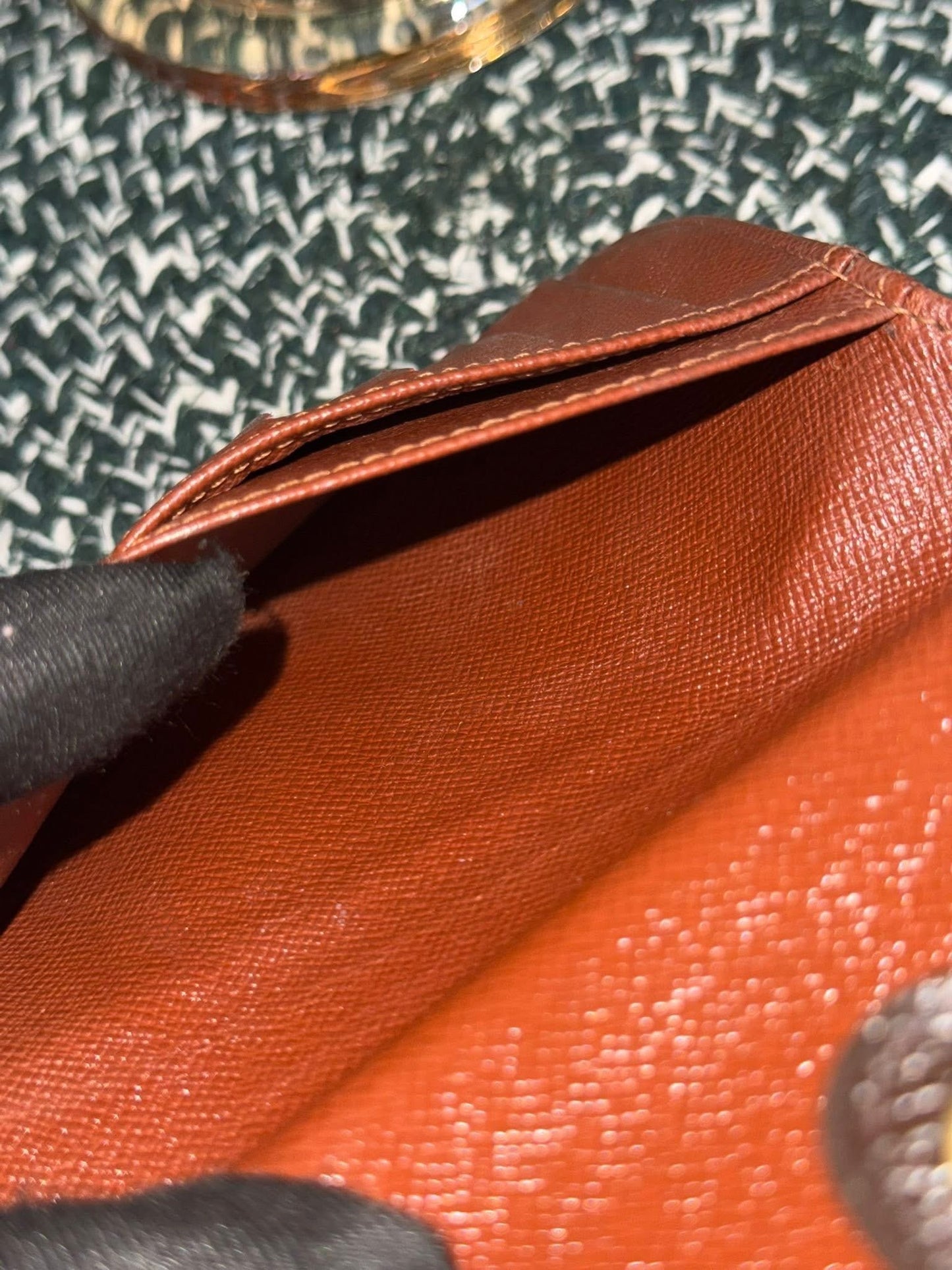 Kisslock Wallet in Monogram 🗓️ Year: 2000
