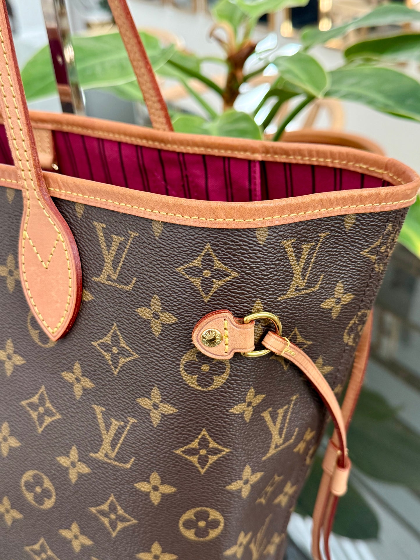 Neverfull MM Monogram in Peony with Dustbag 📅 Year: 2020