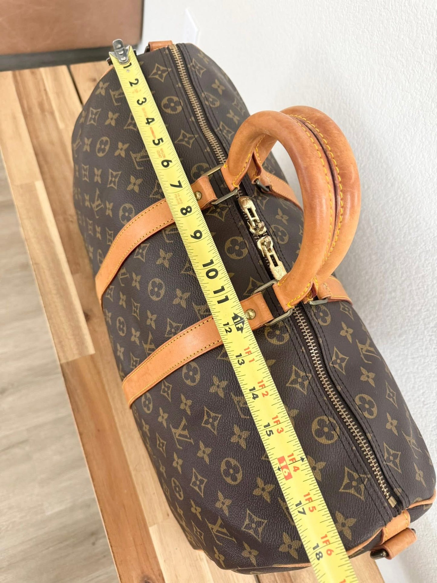 Keepall 45 Bandoulier with Original Strap , Luggage Tag and Poignet 📅 Year: 1989