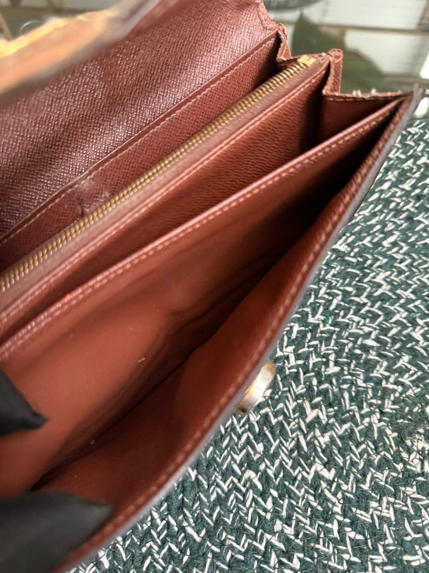 Boetie Long Wallet with 16 Cardholders 🗓️ Year: 2012