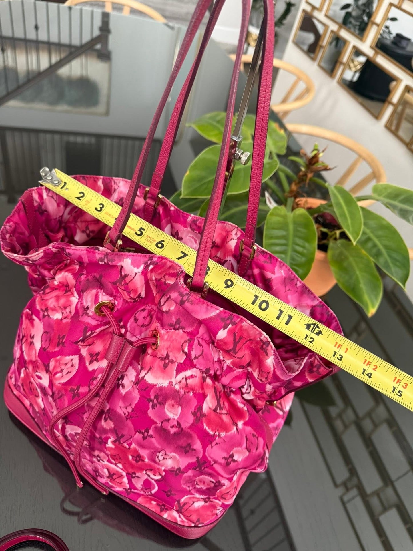 Ikat Floral Noefull MM with Original Strap and Dustbag 📅 Year: 2012