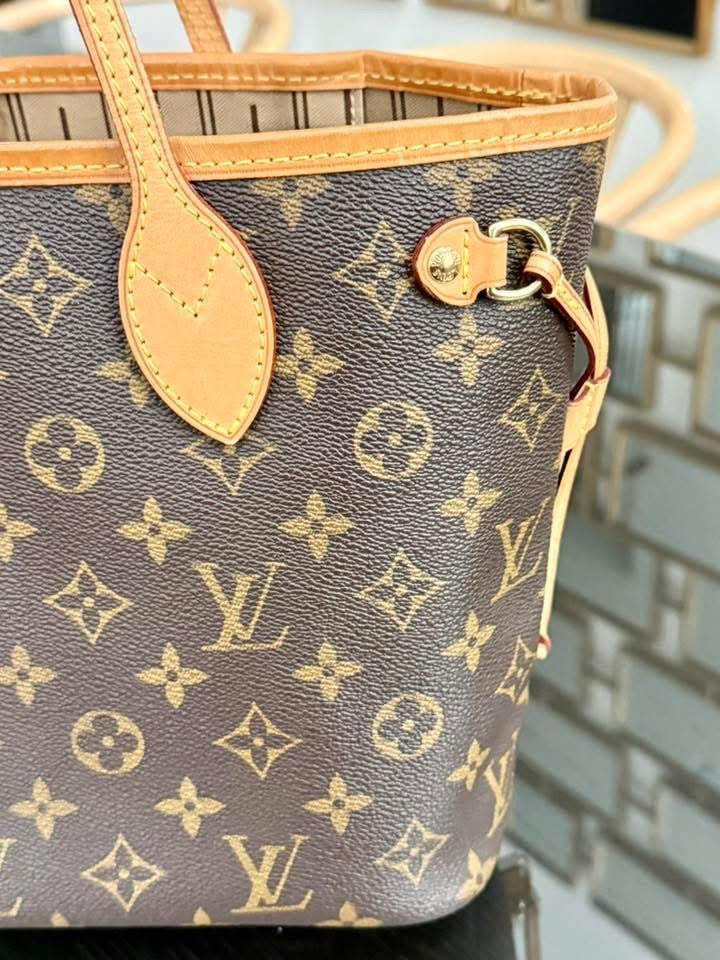 Neverfull PM in Monogram with Dustbag 🗓️ Year: 2009