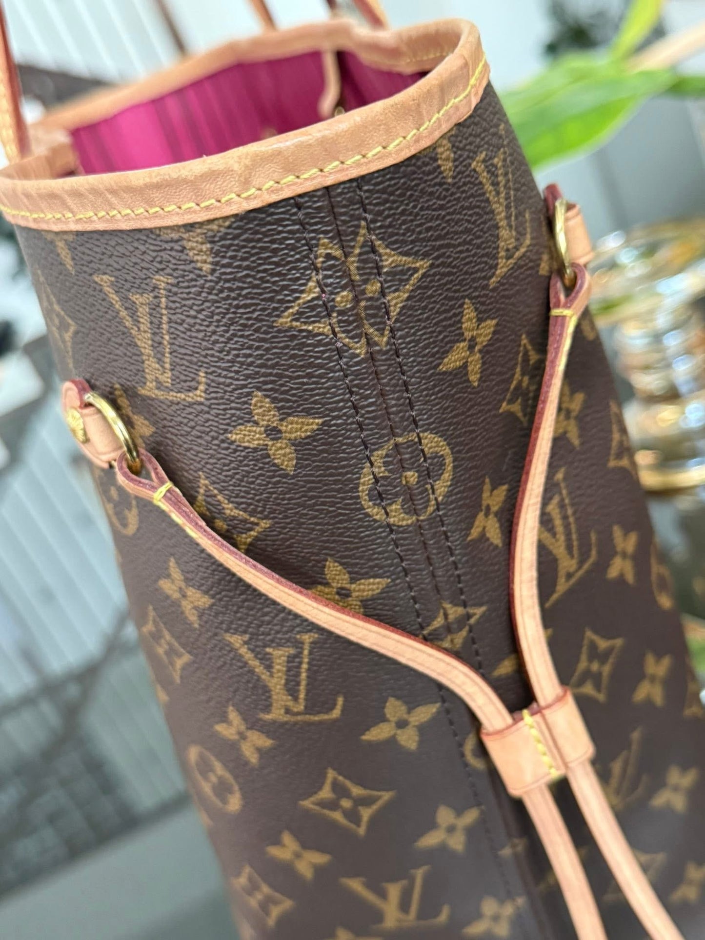 Neverfull MM in Peony interior with Dustbag 🌺 📅 Year: 2020