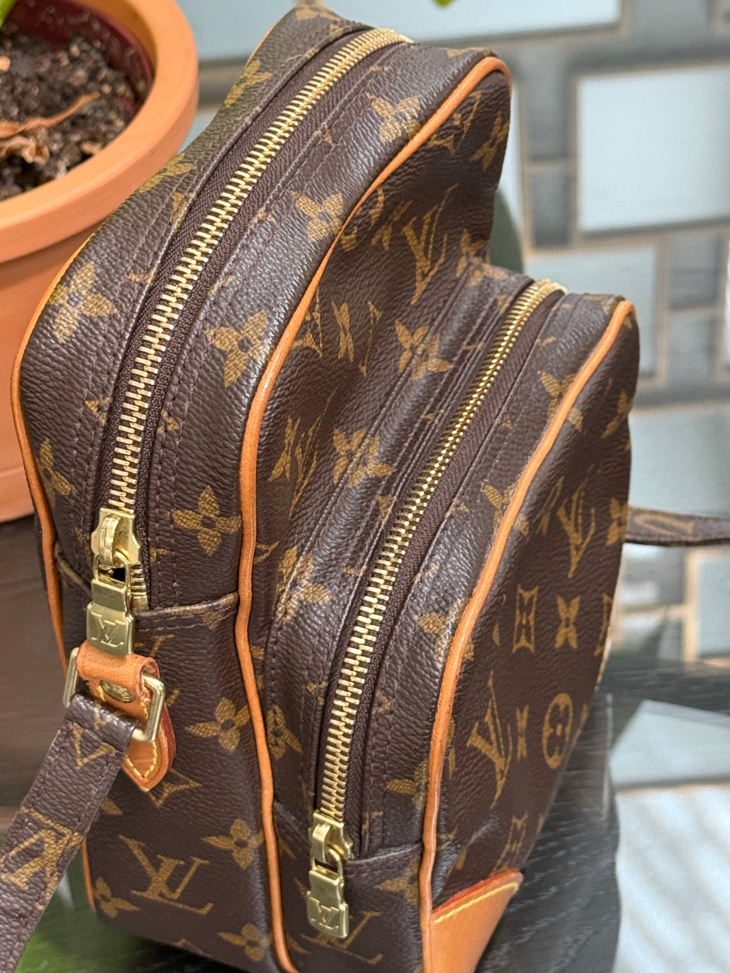 Amazon Crossbody Bag -Year: 2000