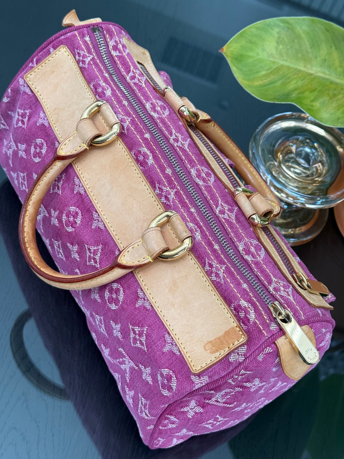 Neo Speedy Denim with Dustbag 🌺📅 Year: 2006