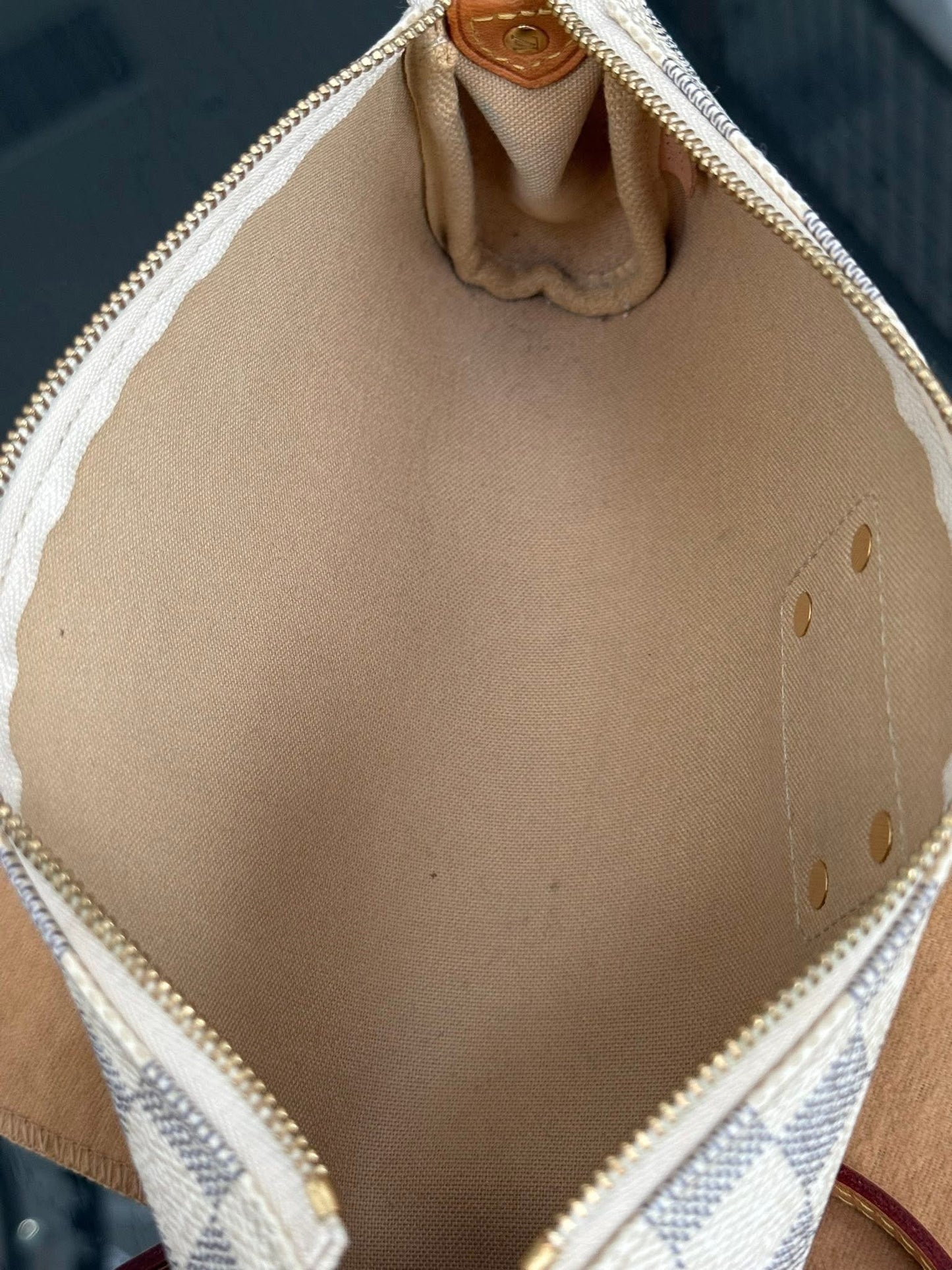 Eva Clutch in Azur with Original Strap, Box and Dustbag 🗓️ Year: 2011