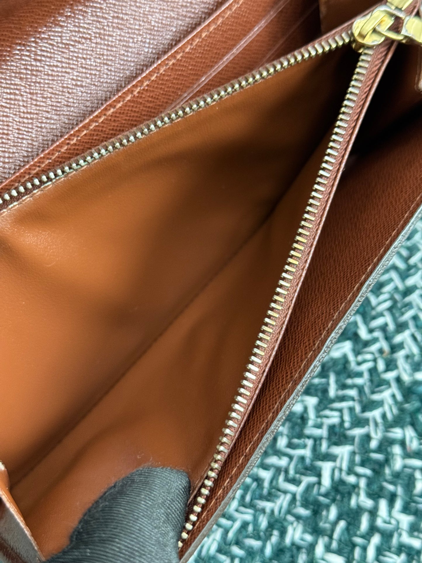 Sarah Wallet in Monogram with 10 Cardholders 🗓️ Year: 2007